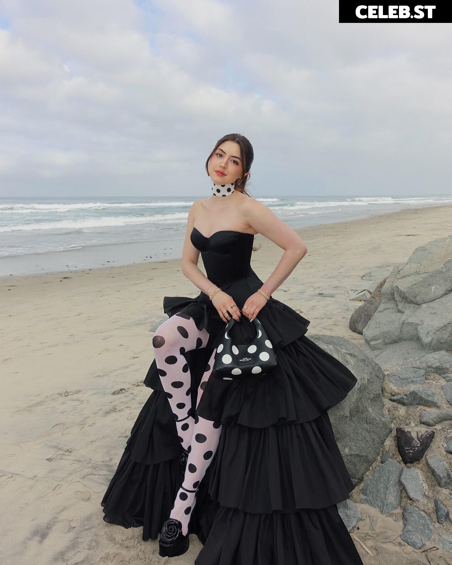 Sophie Silva │ notsophiesilva │ _sophiesilva_ Image 11946187