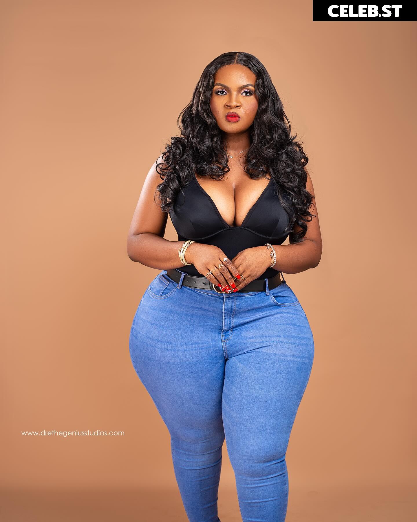 Yvonne Delali | yvonnedelali_model from perfectwrapgh Image 11940271