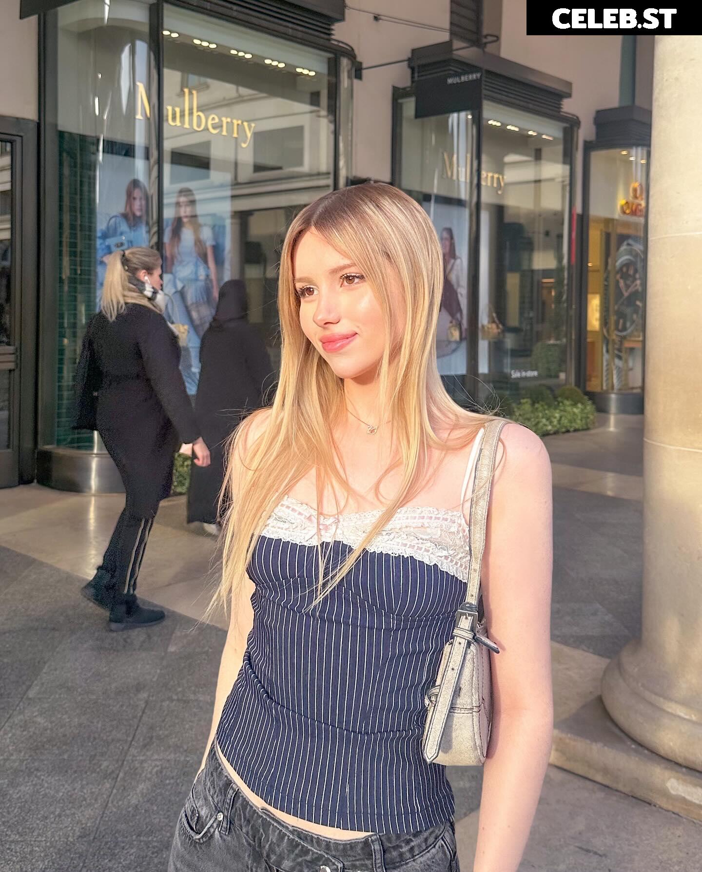 Kitty-Mae / kittymerritt Image 11943013