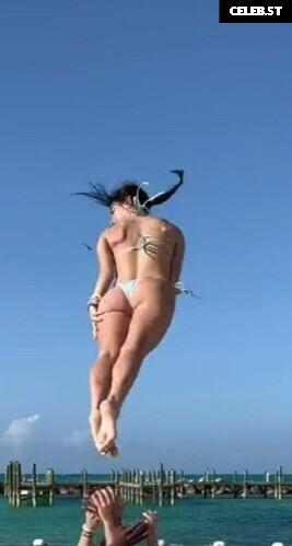 Charli D&#039;Amelio / Charli Damelio Image 11943389