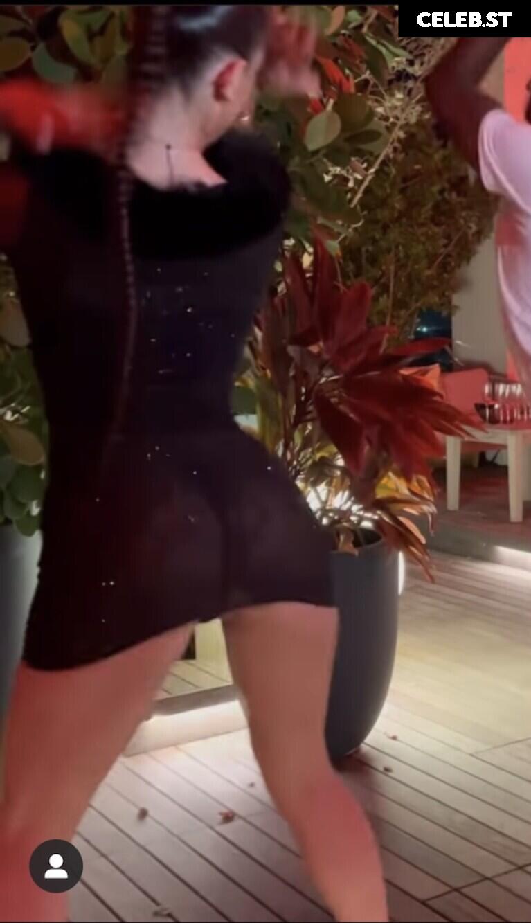 Charli D&#039;Amelio / Charli Damelio Image 11943359