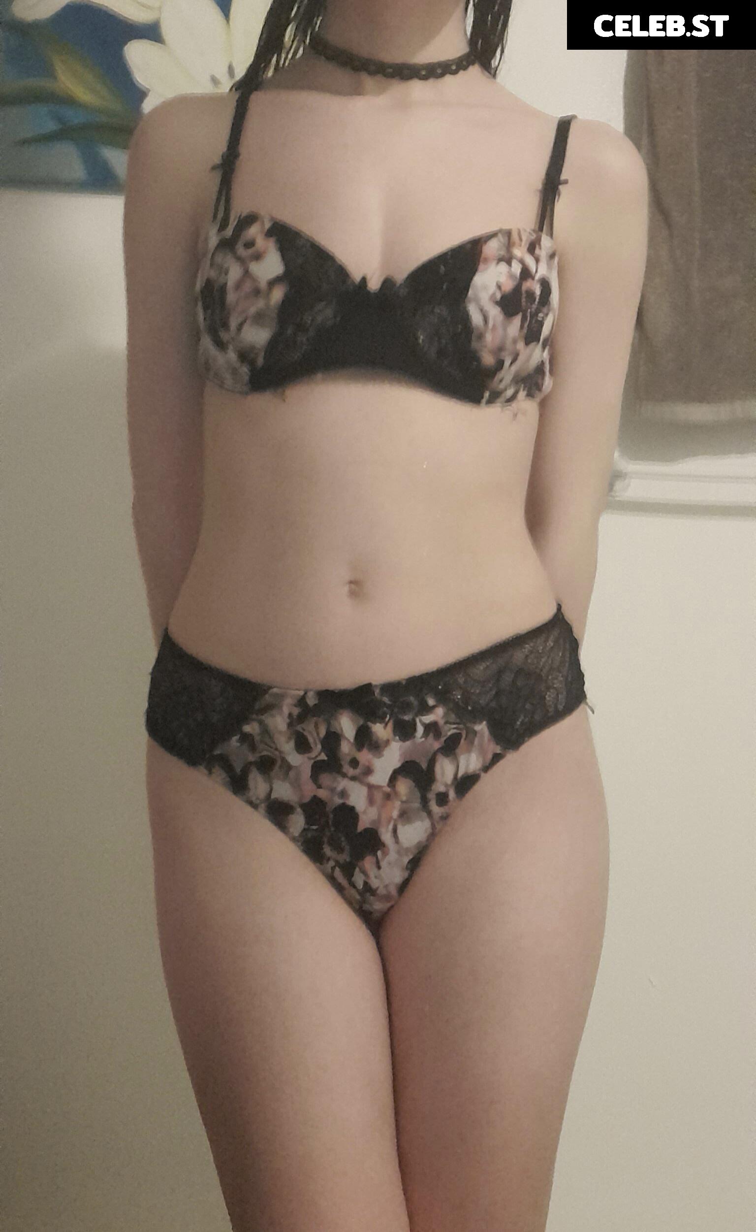 shy_spice Image 11943347