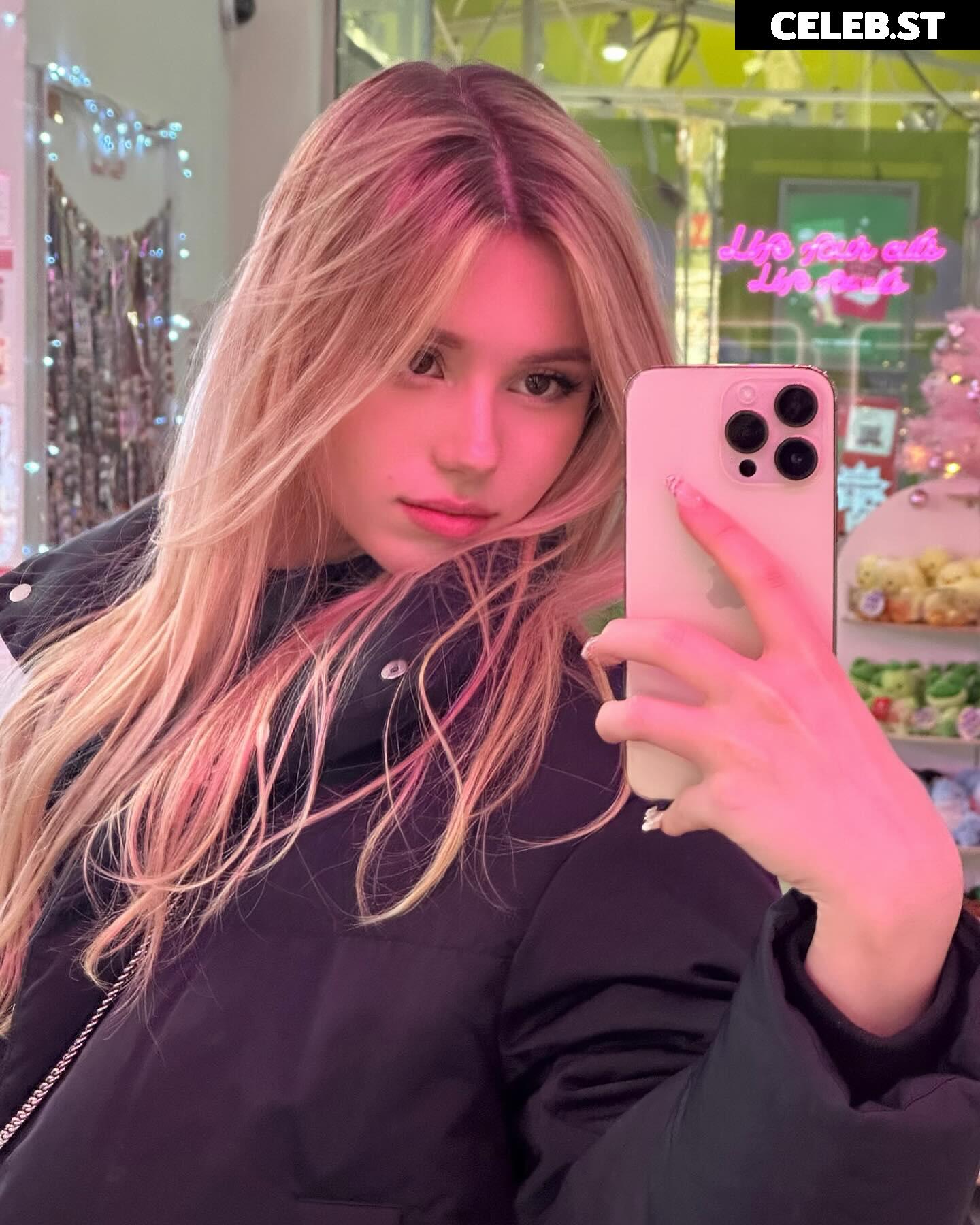 Kitty-Mae / kittymerritt Image 11942913