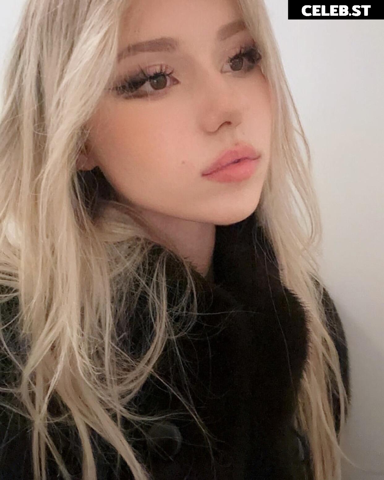 Kitty-Mae / kittymerritt Image 11942915