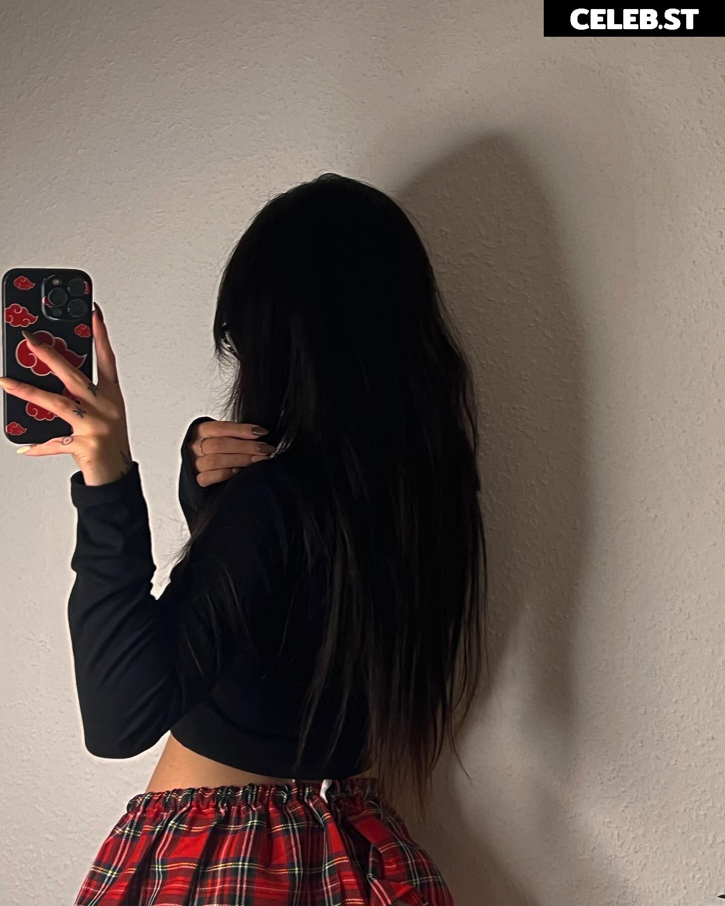 Cata Leyah / cata.leyah / cataleyah_ / leyahcata Image 11942490