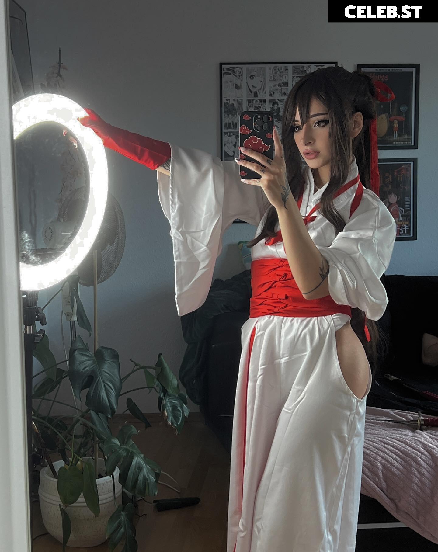 Cata Leyah / cata.leyah / cataleyah_ / leyahcata Image 11942461