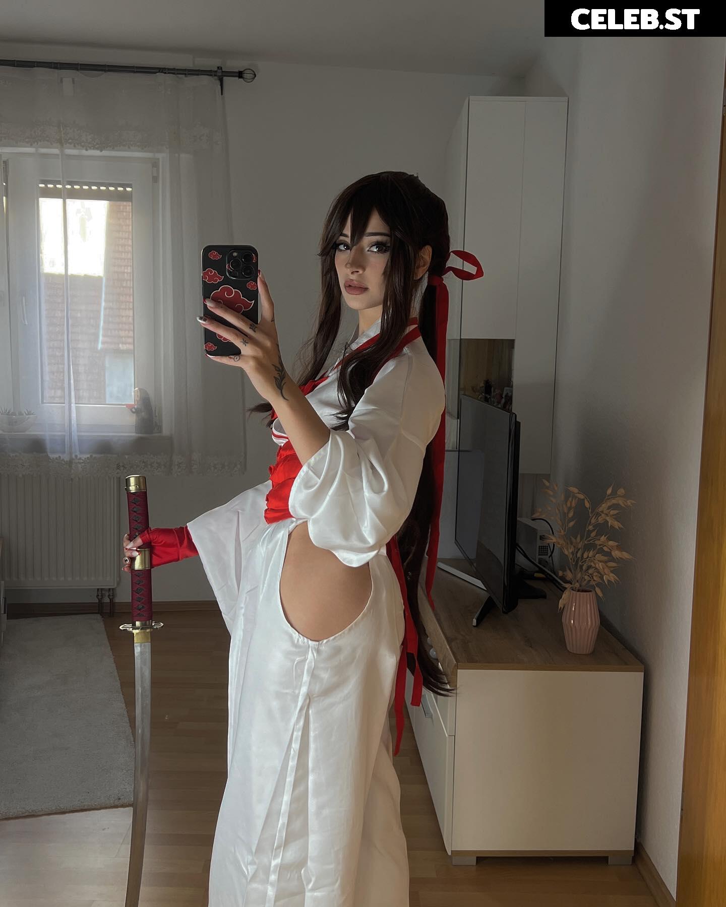 Cata Leyah / cata.leyah / cataleyah_ / leyahcata Image 11942465