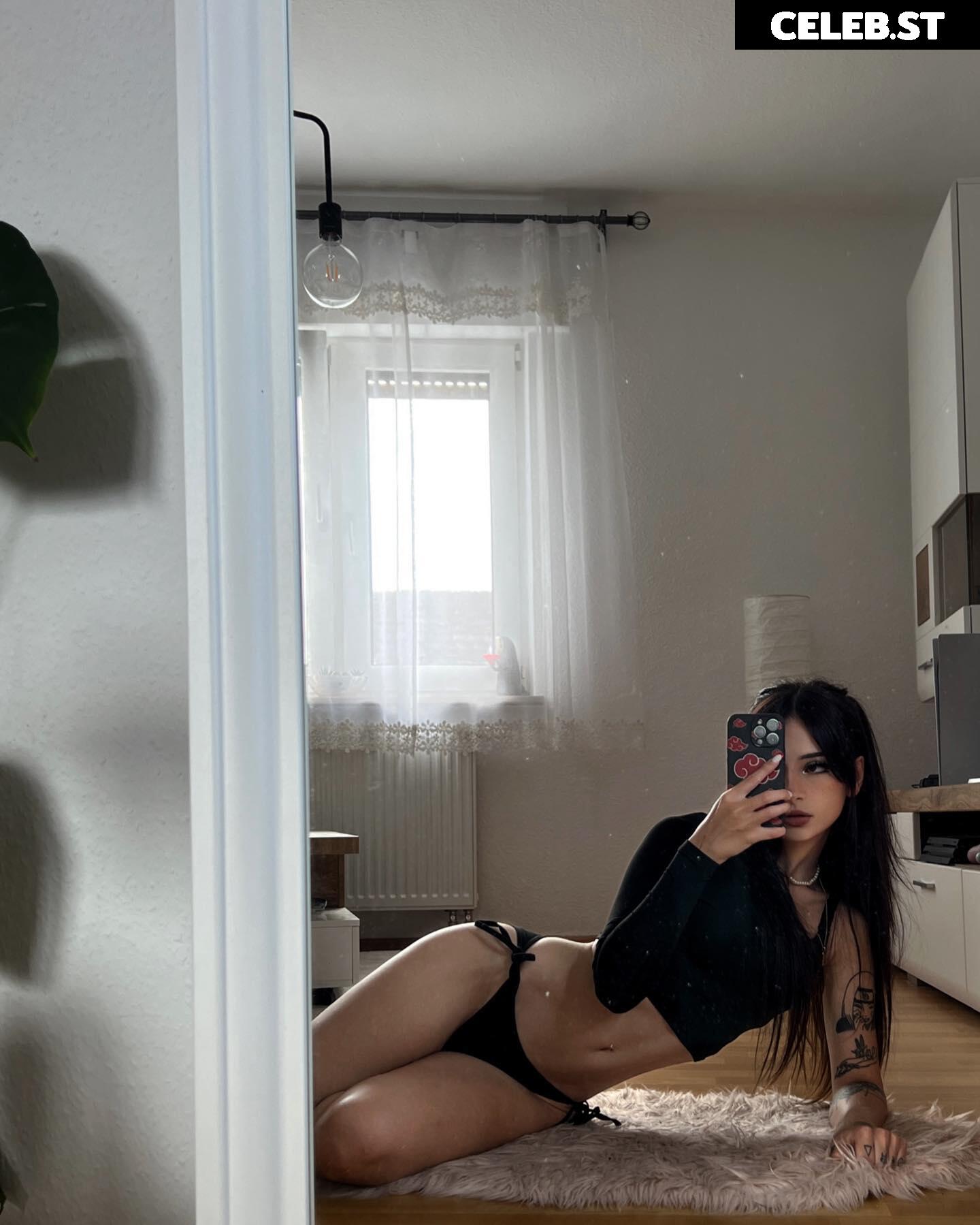 Cata Leyah / cata.leyah / cataleyah_ / leyahcata Image 11942456