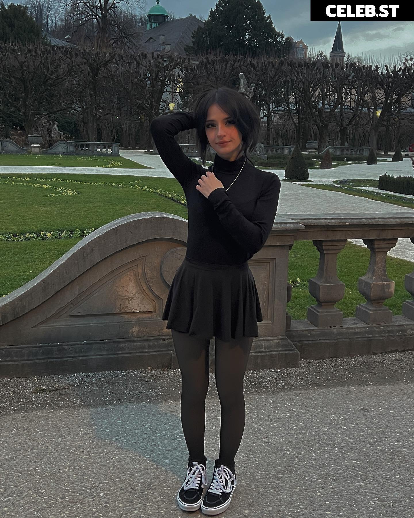 Cata Leyah / cata.leyah / cataleyah_ / leyahcata Image 11942197