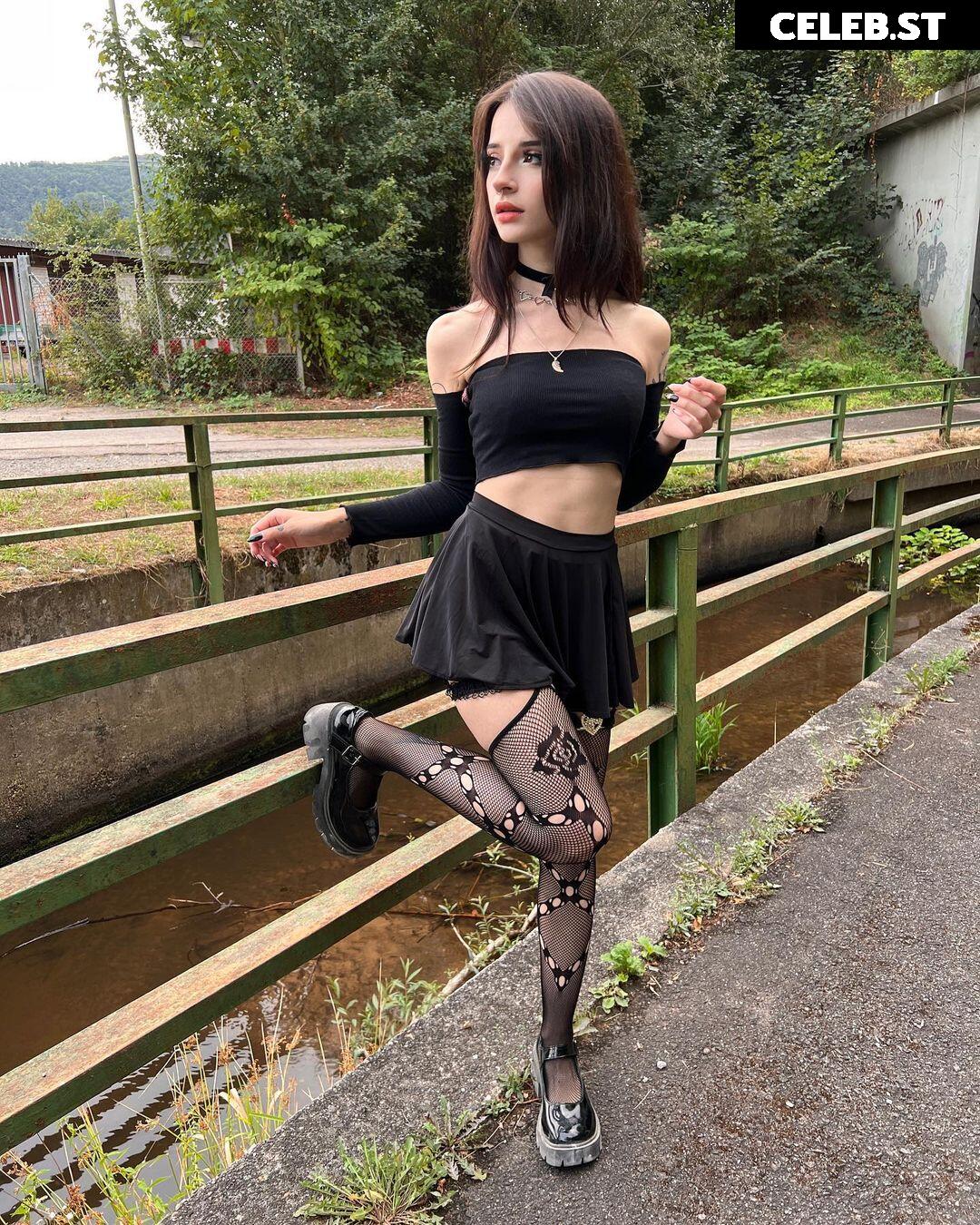 Cata Leyah / cata.leyah / cataleyah_ / leyahcata Image 11942114