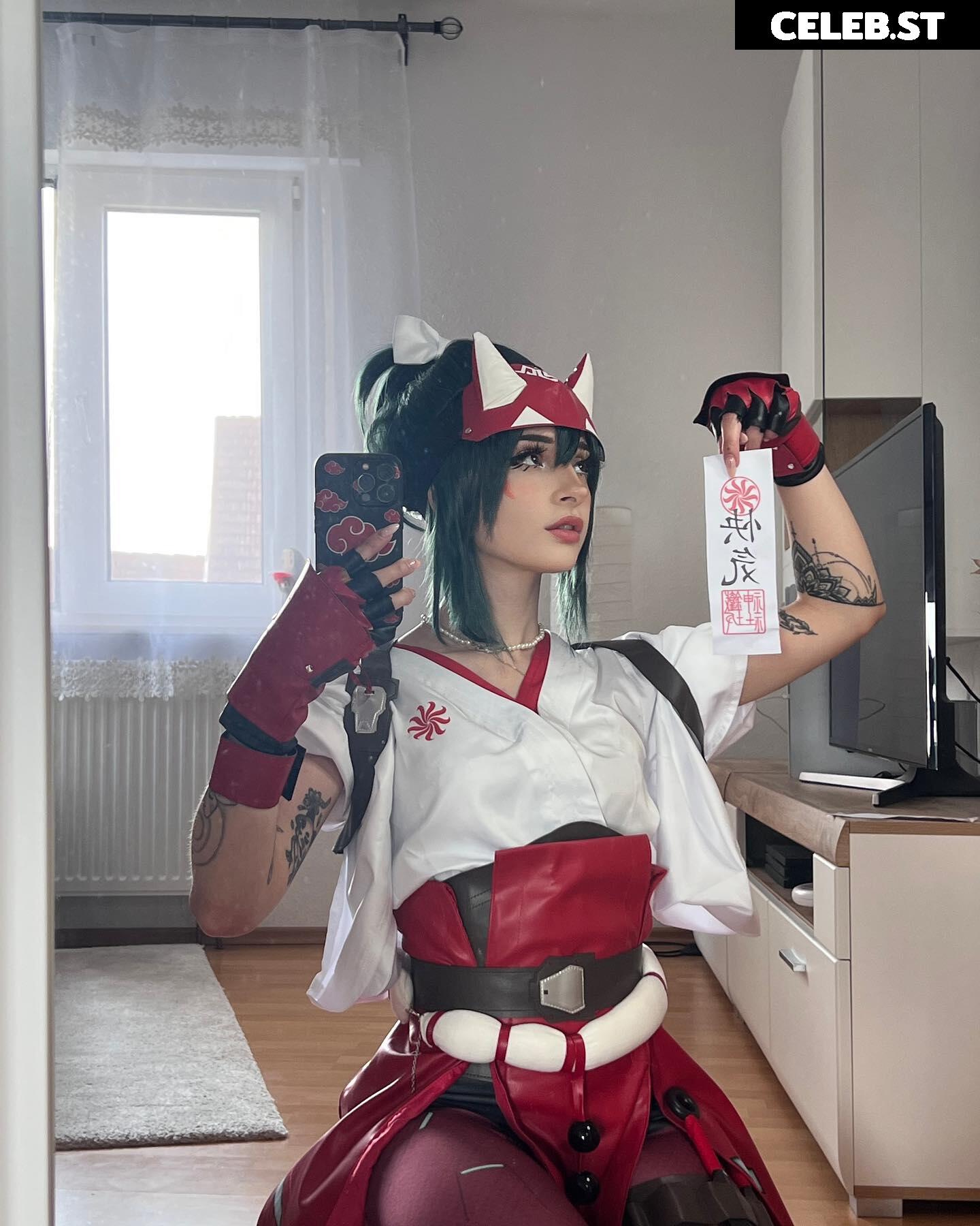 Cata Leyah / cata.leyah / cataleyah_ / leyahcata Image 11942301