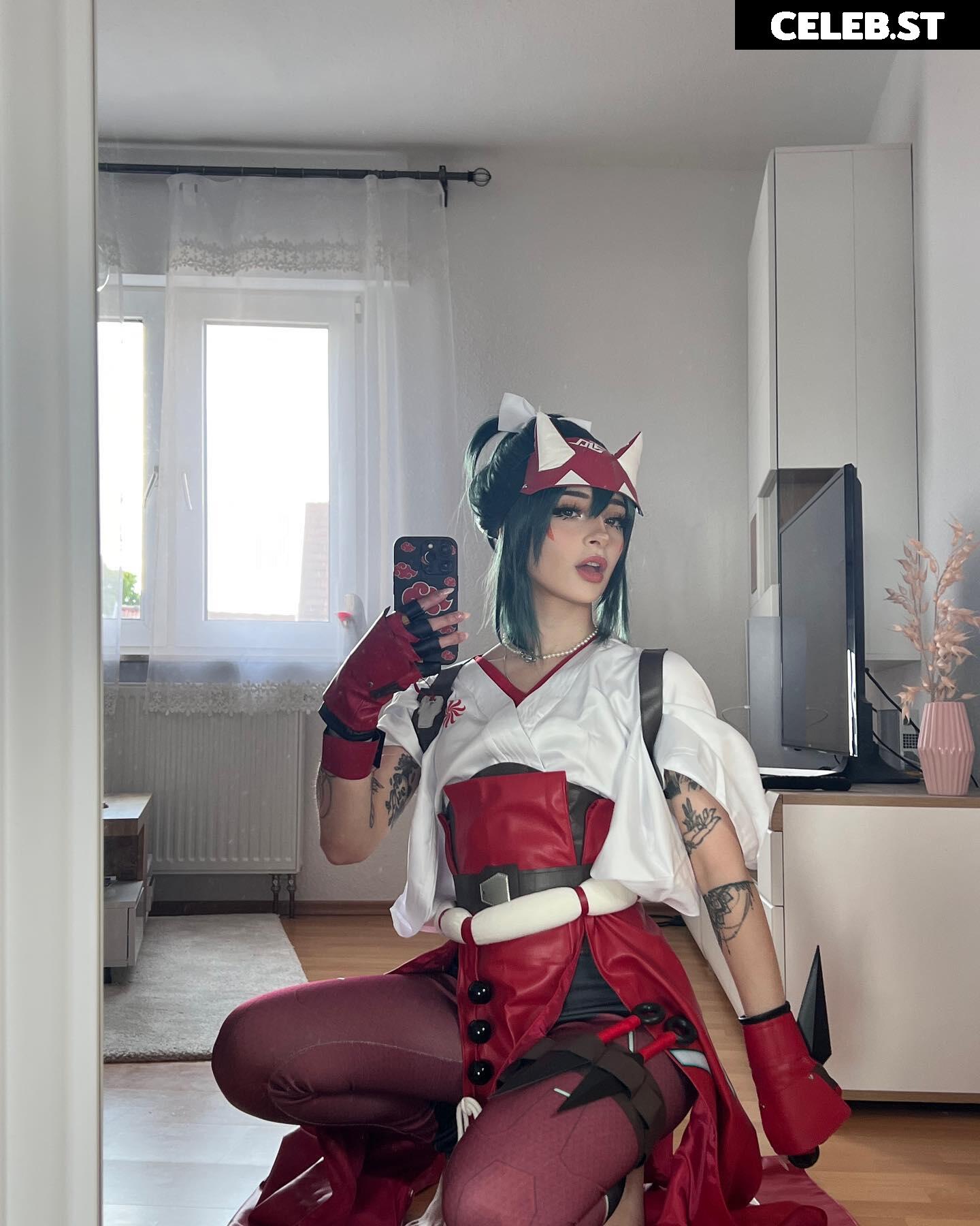 Cata Leyah / cata.leyah / cataleyah_ / leyahcata Image 11942300