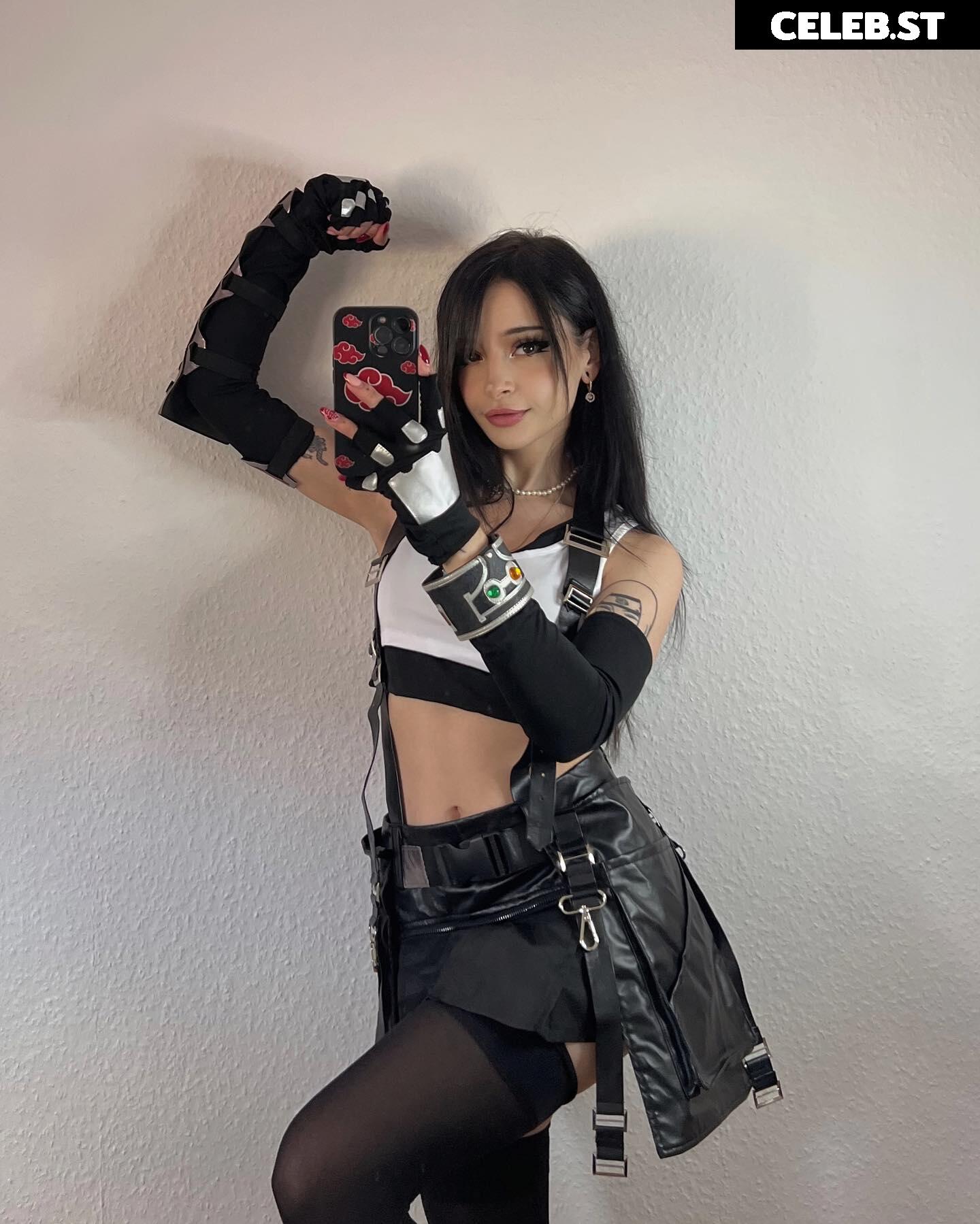 Cata Leyah / cata.leyah / cataleyah_ / leyahcata Image 11942345