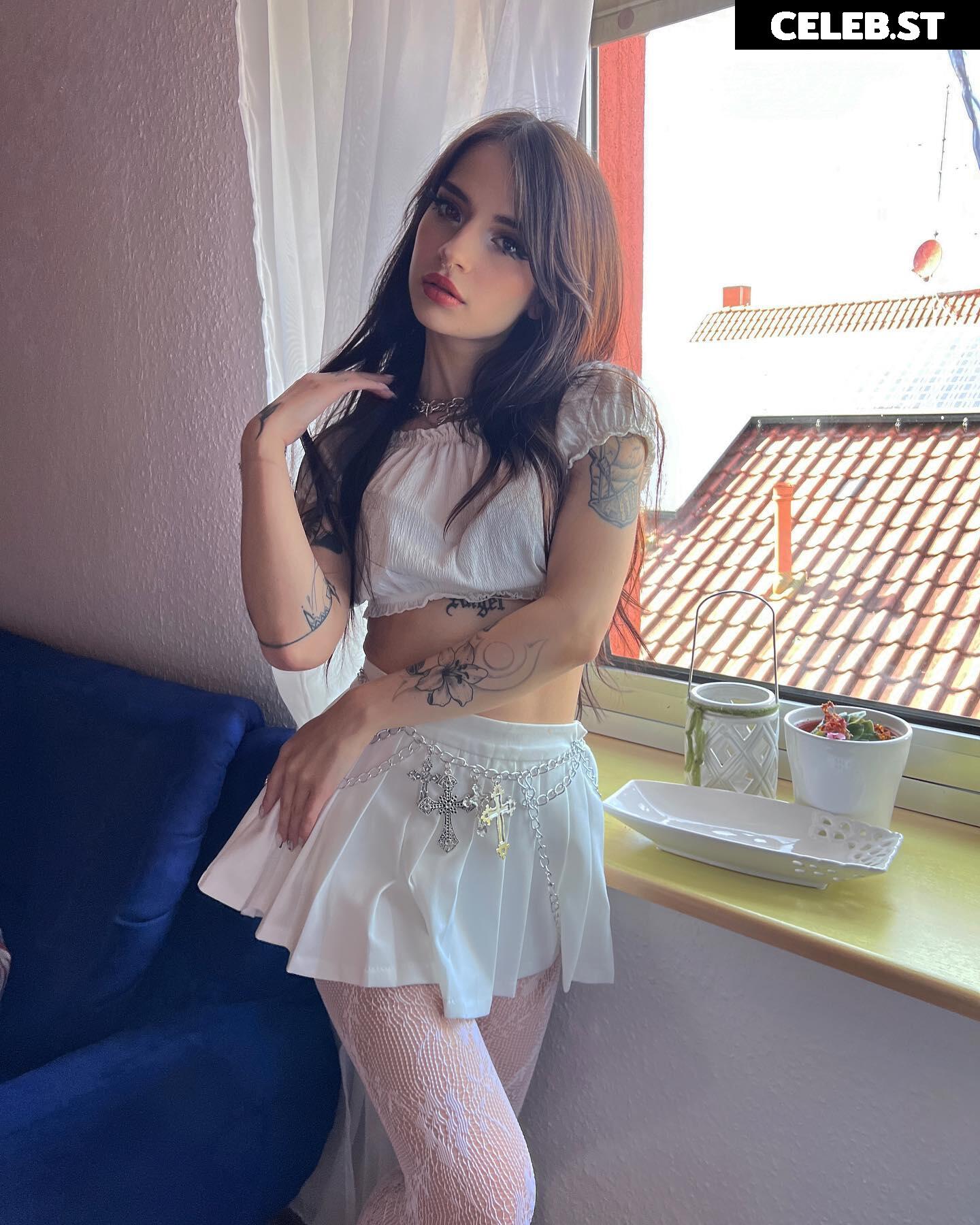 Cata Leyah / cata.leyah / cataleyah_ / leyahcata Image 11942228