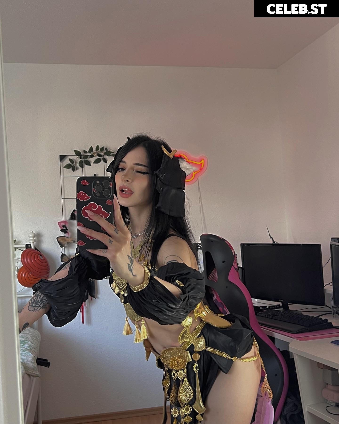 Cata Leyah / cata.leyah / cataleyah_ / leyahcata Image 11942267