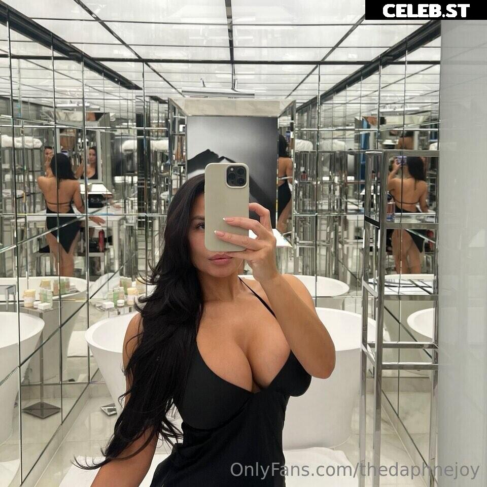 DaphneJoy Image 11911771