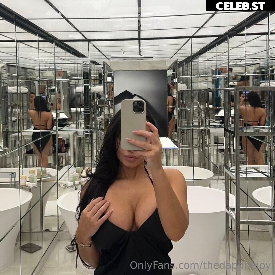 DaphneJoy Image 11911770