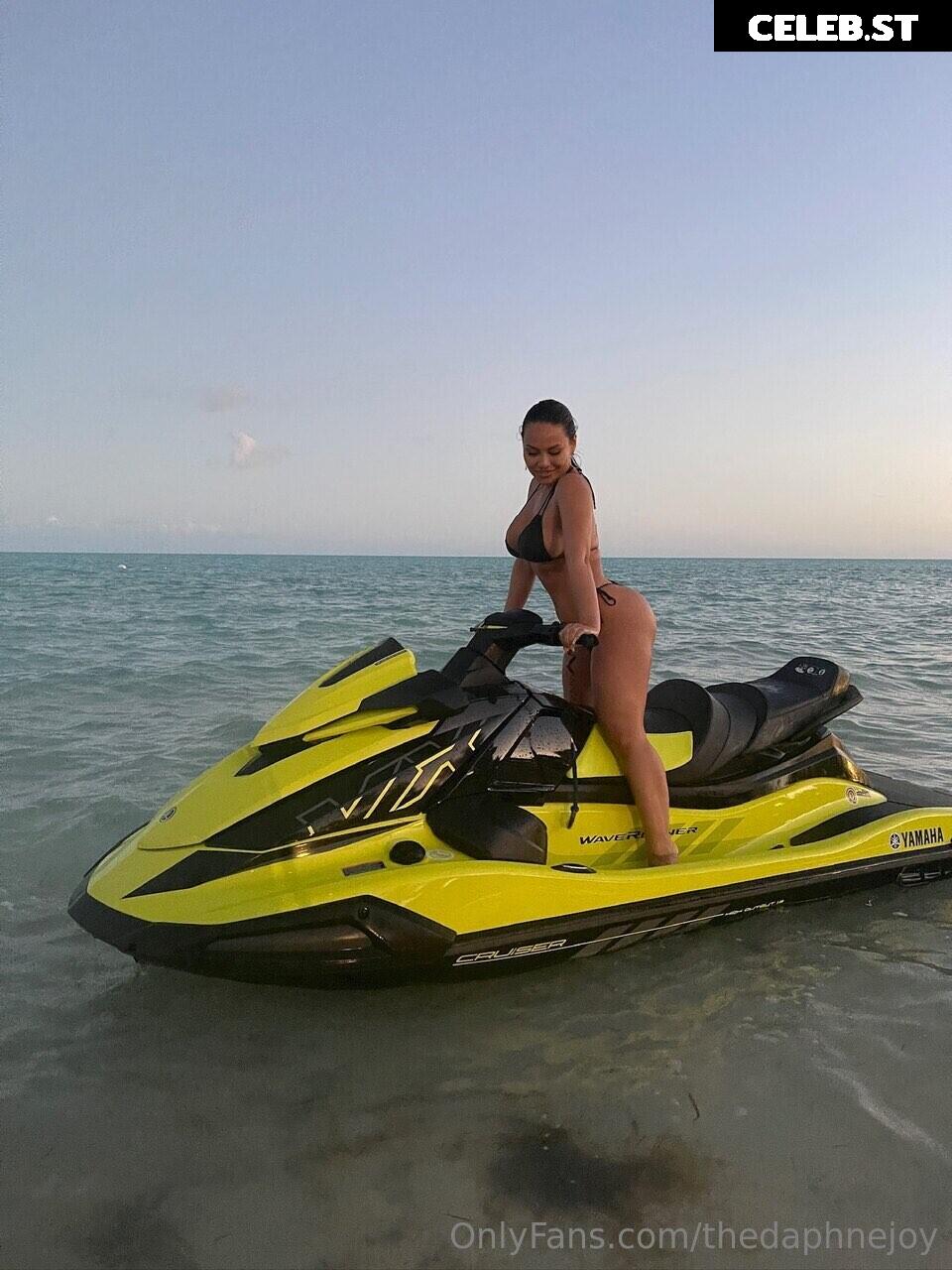 DaphneJoy Image 11911777