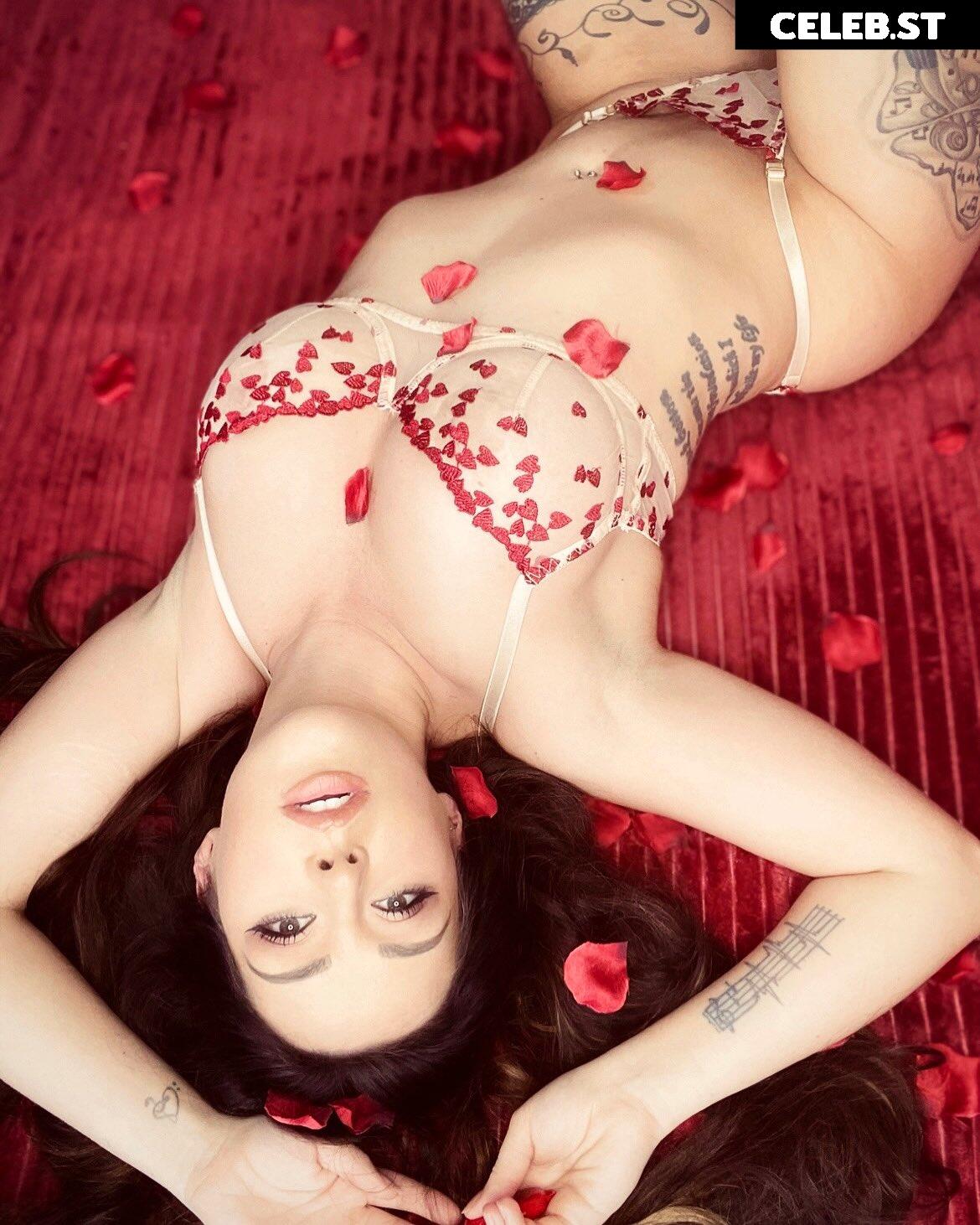 Rebecca Louise / rebeccalouise95 Image 11913961