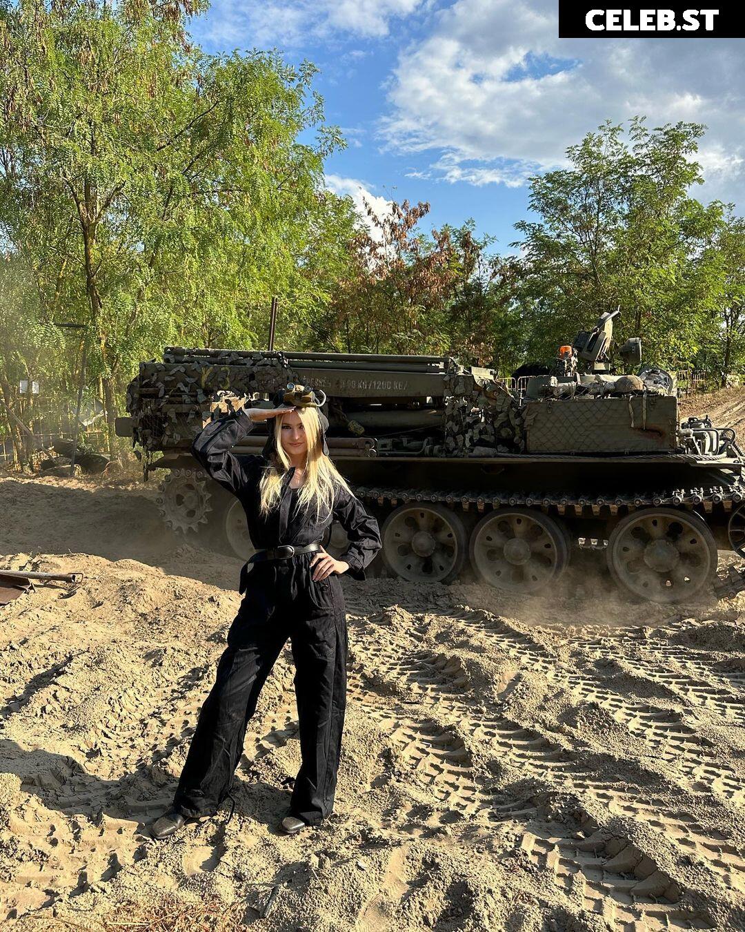 offizieramira Image 11928985