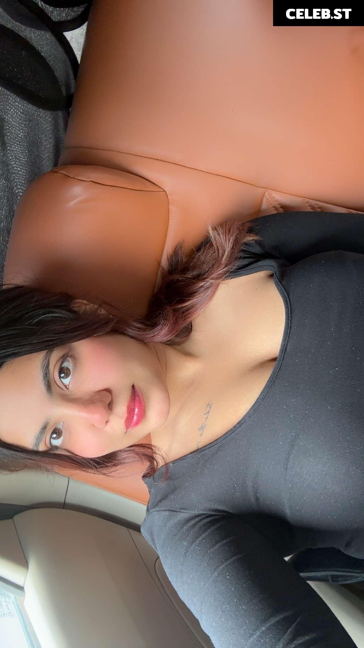 Suramya Pandiya | suramyapandiya Image 11925869