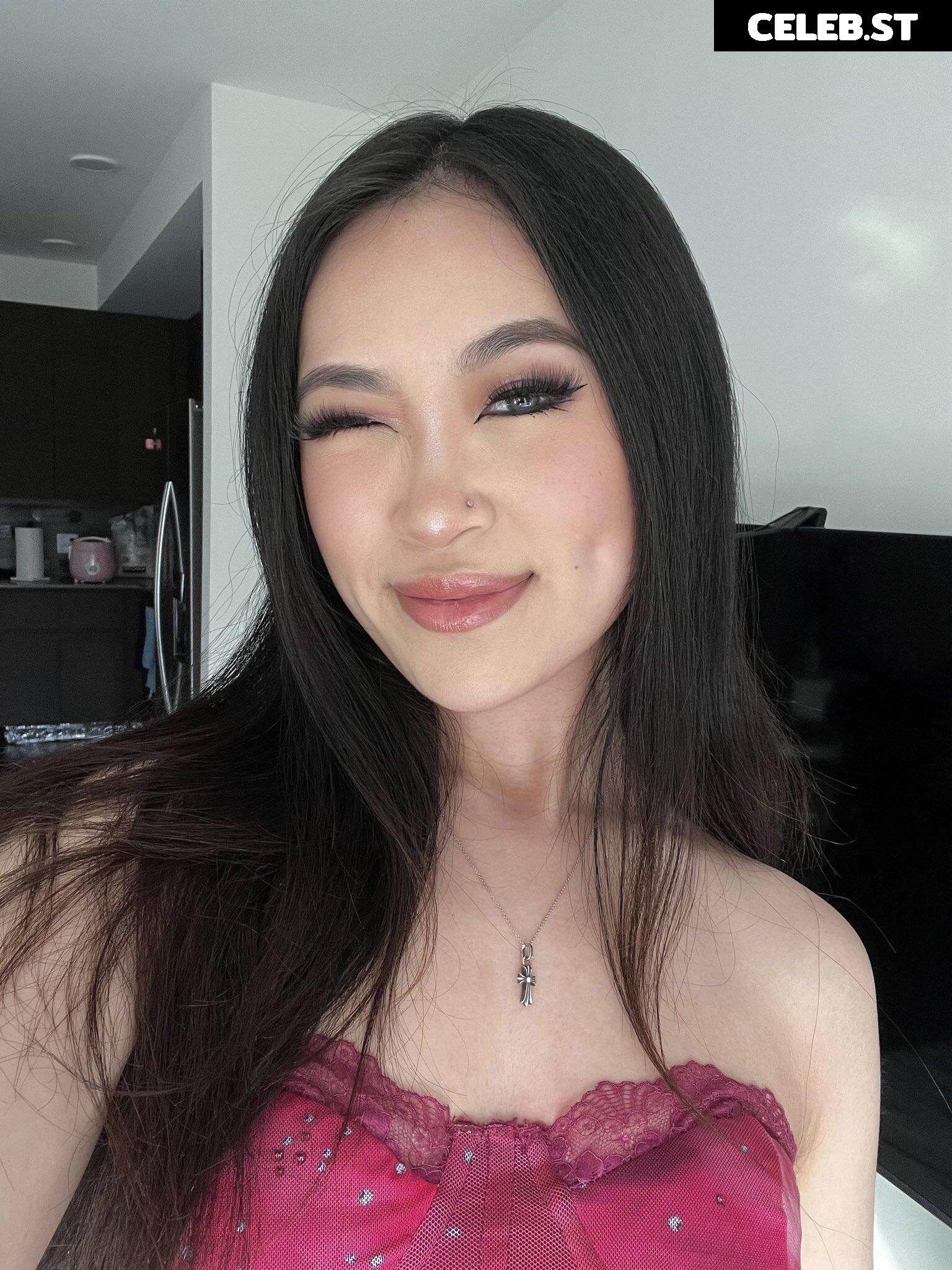 Theresa Nguyen / theresawinnn Image 11927551