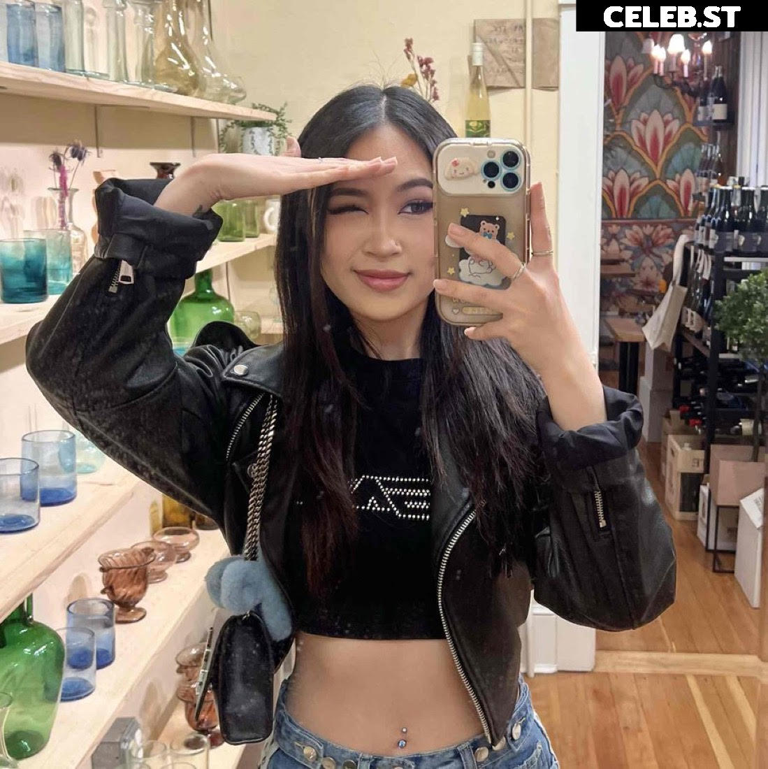 Theresa Nguyen / theresawinnn Image 11927494