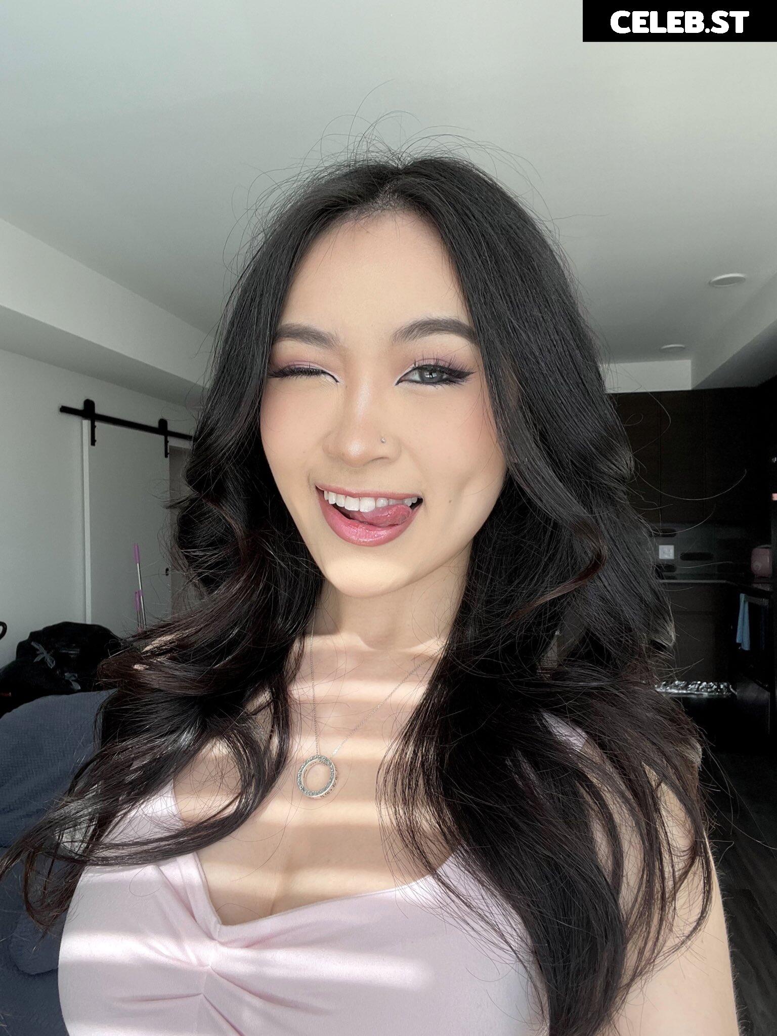 Theresa Nguyen / theresawinnn Image 11927498