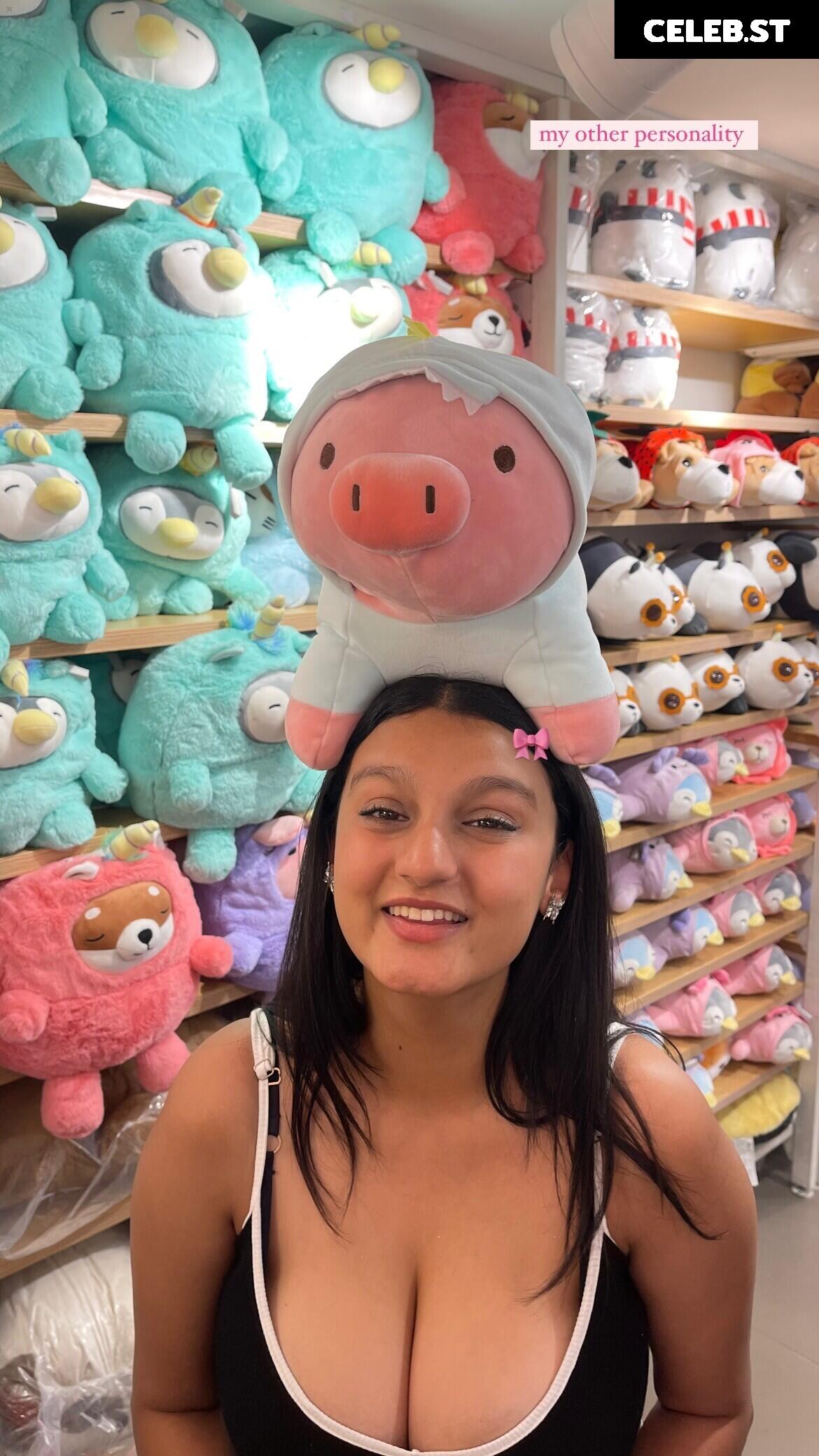 @_ayushaaaa__, Ayusha, busty Indian influencer Image 11927124