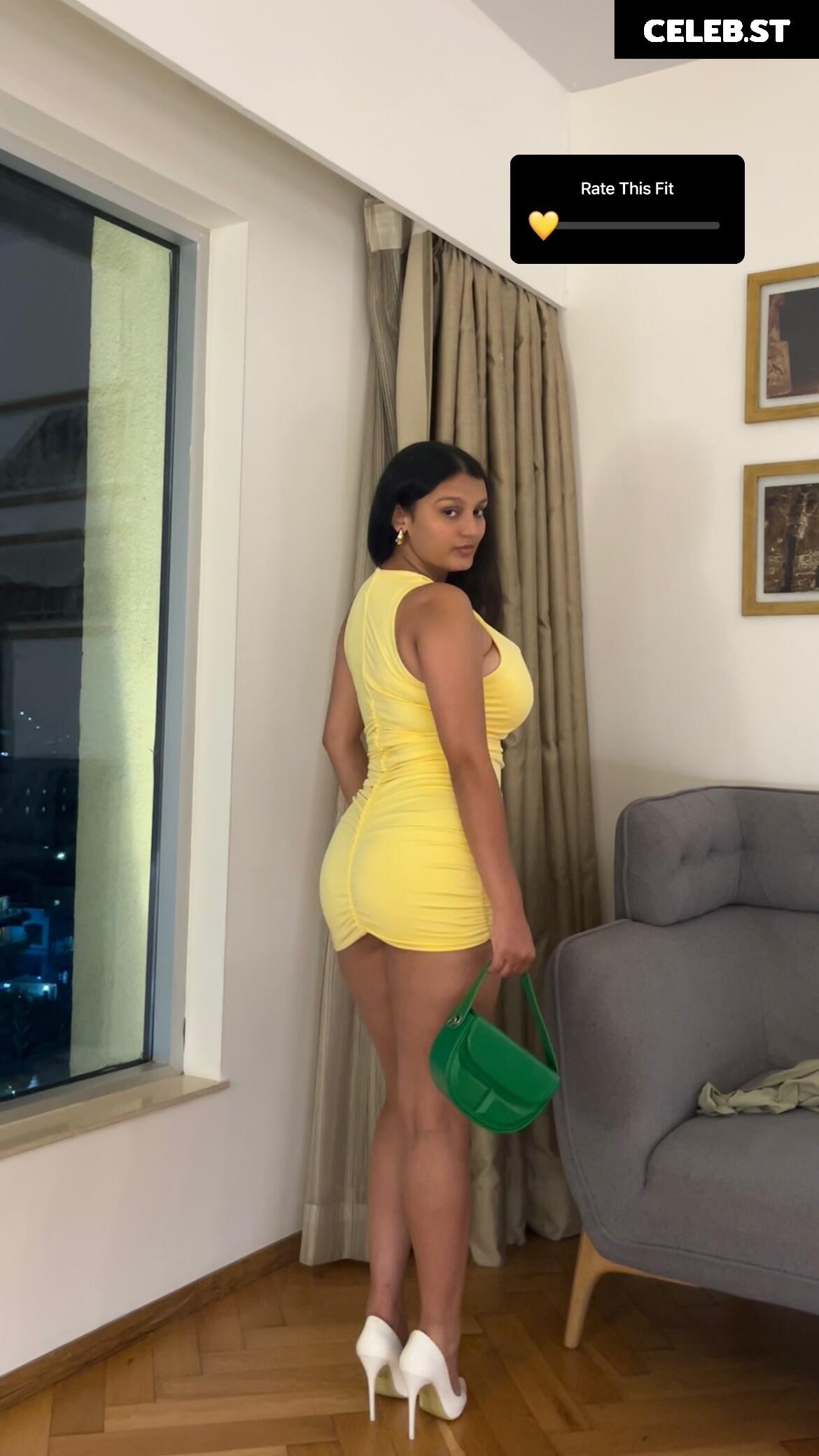 @_ayushaaaa__, Ayusha, busty Indian influencer Image 11927132