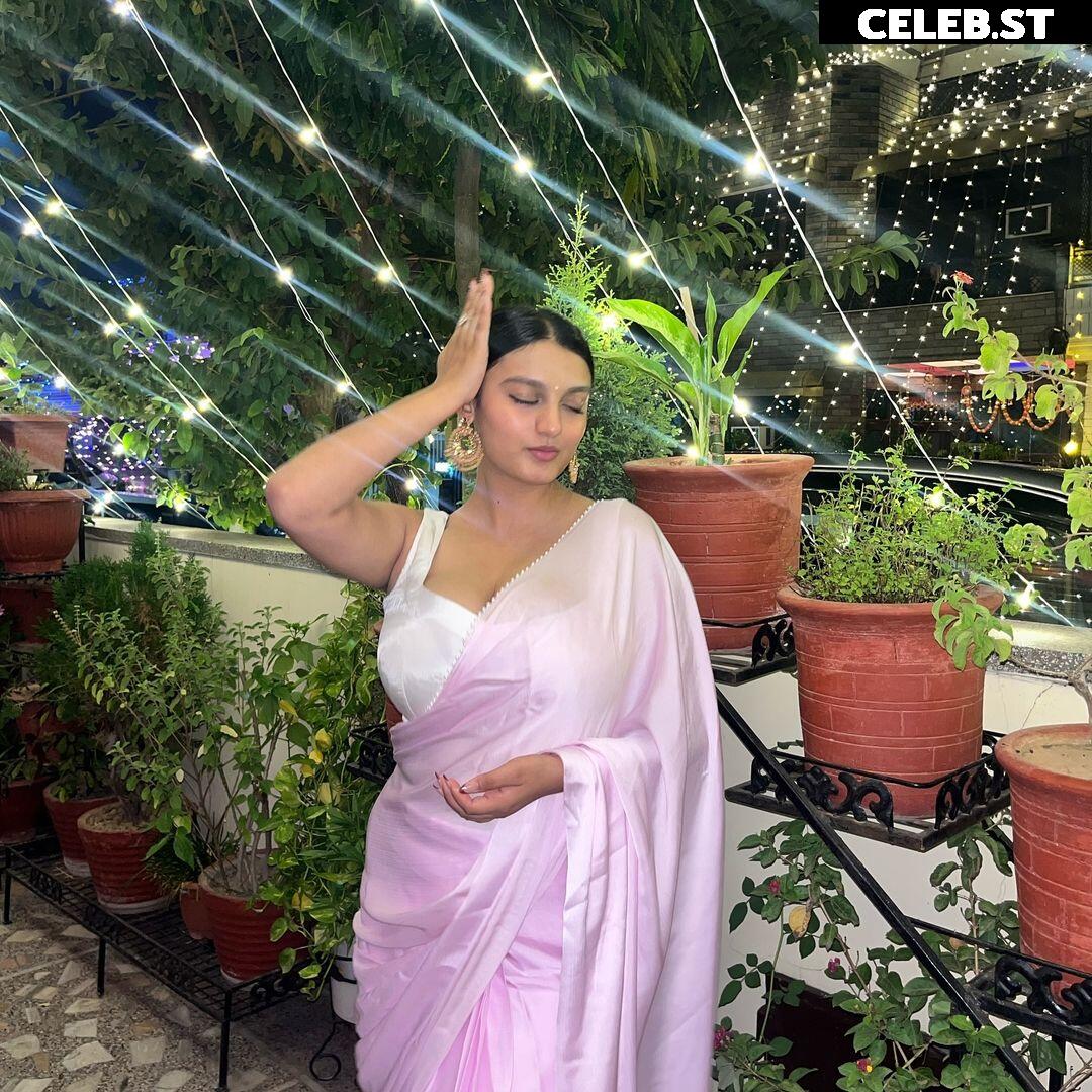 @_ayushaaaa__, Ayusha, busty Indian influencer Image 11927140