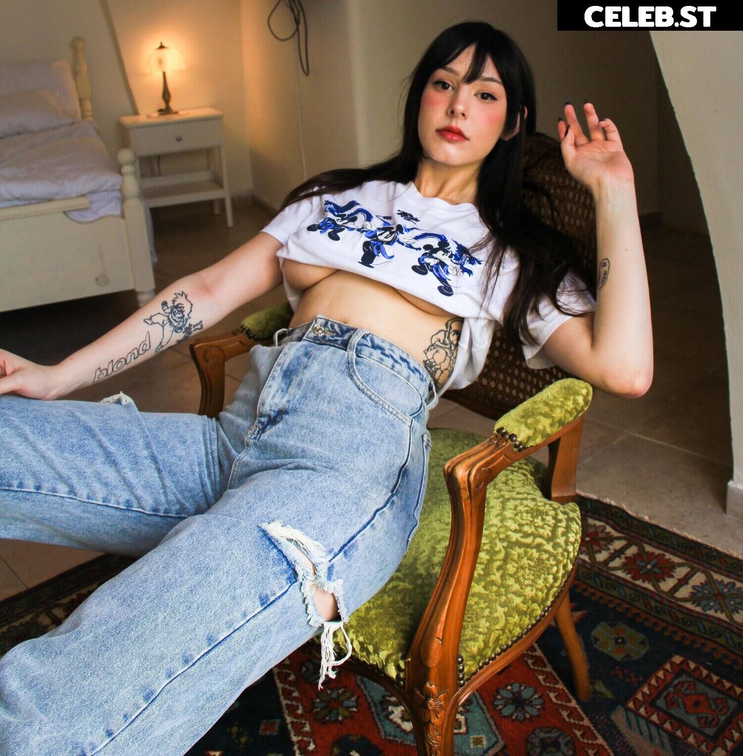Yumii17 / Sad Mikassa / Aline Borinsky Image 11923390