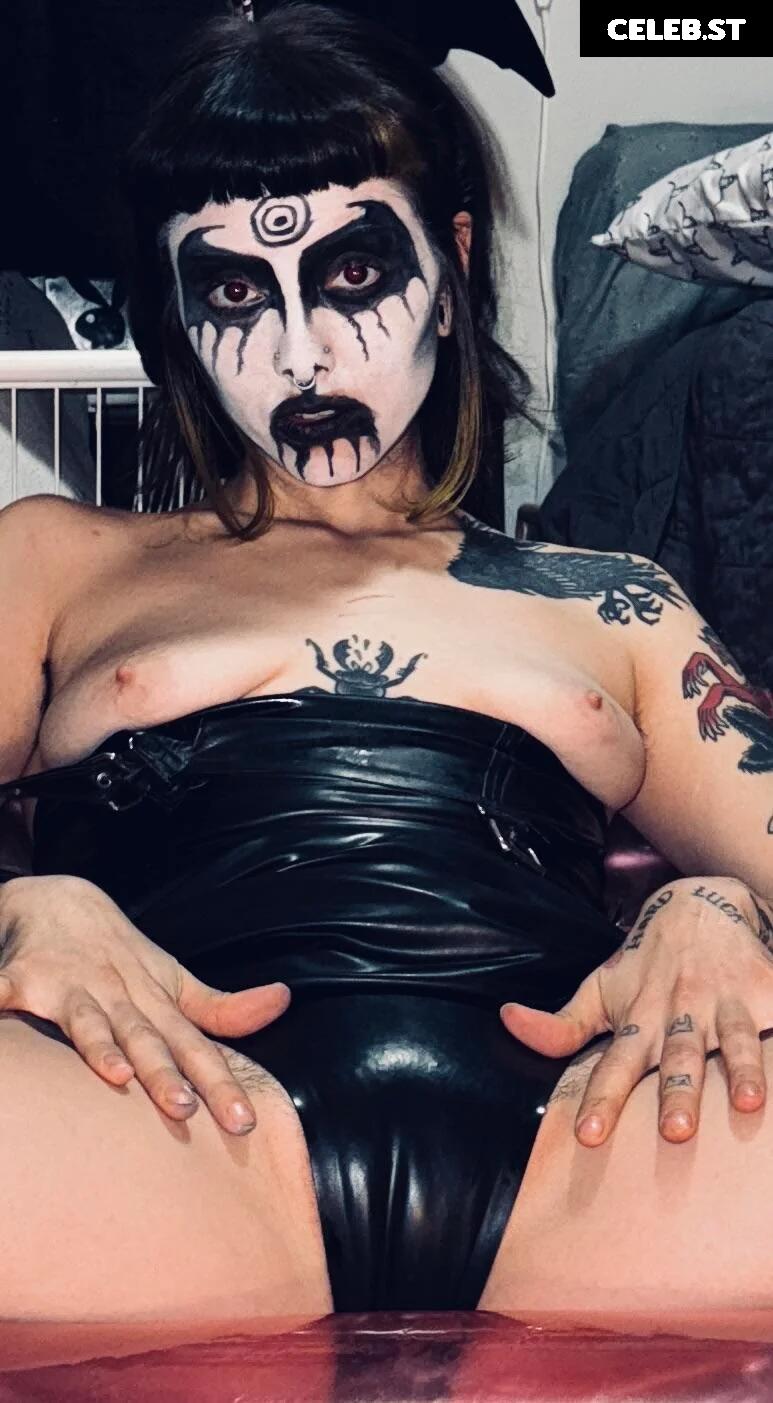 rearviewcamgirl / wench Image 11923332