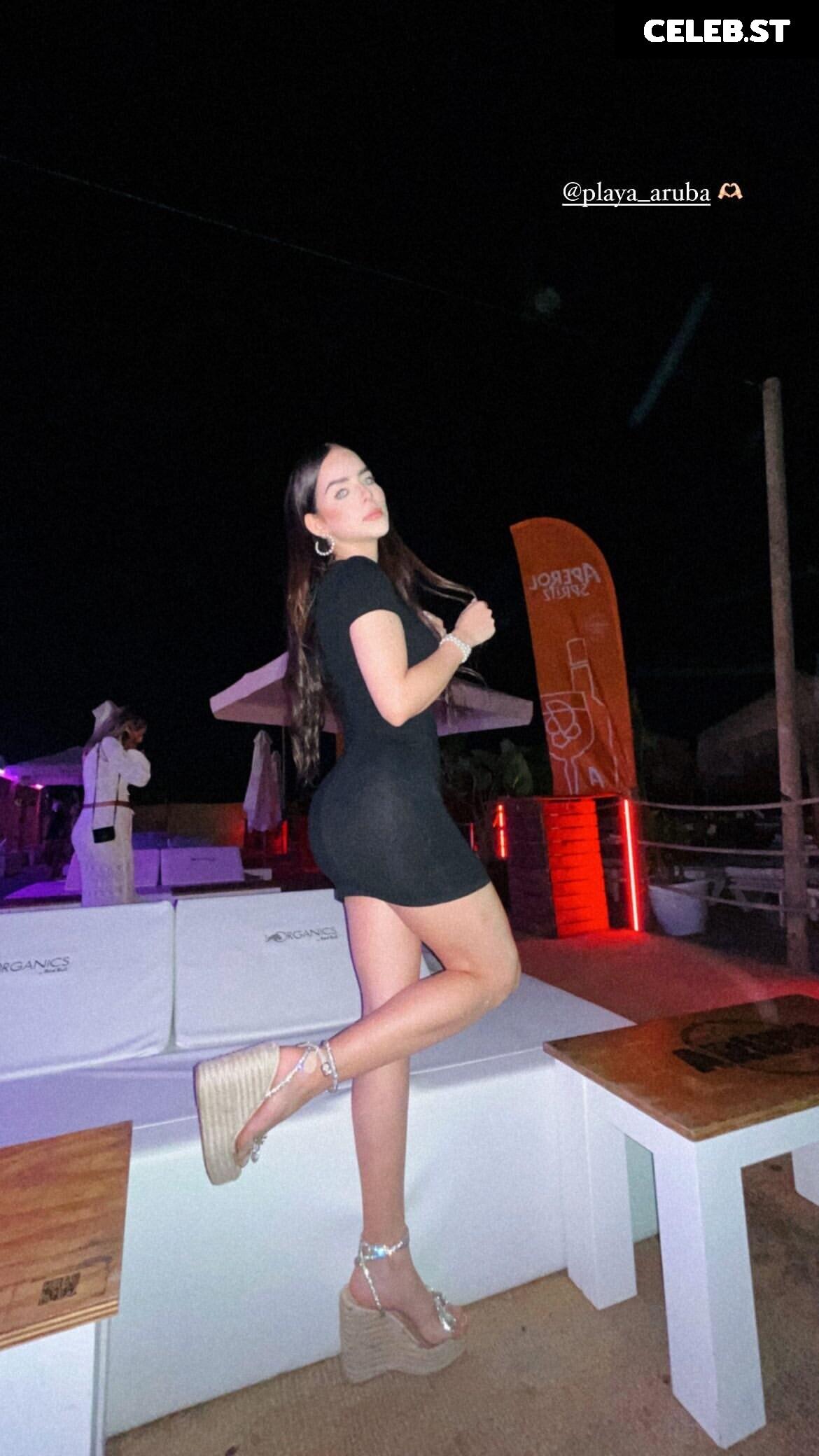 Sabrina Salvatierra Image 11929810