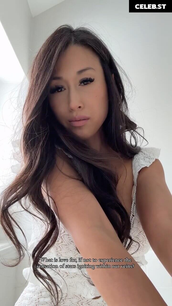 Lily Nguyen / xolisawin Image 11938946