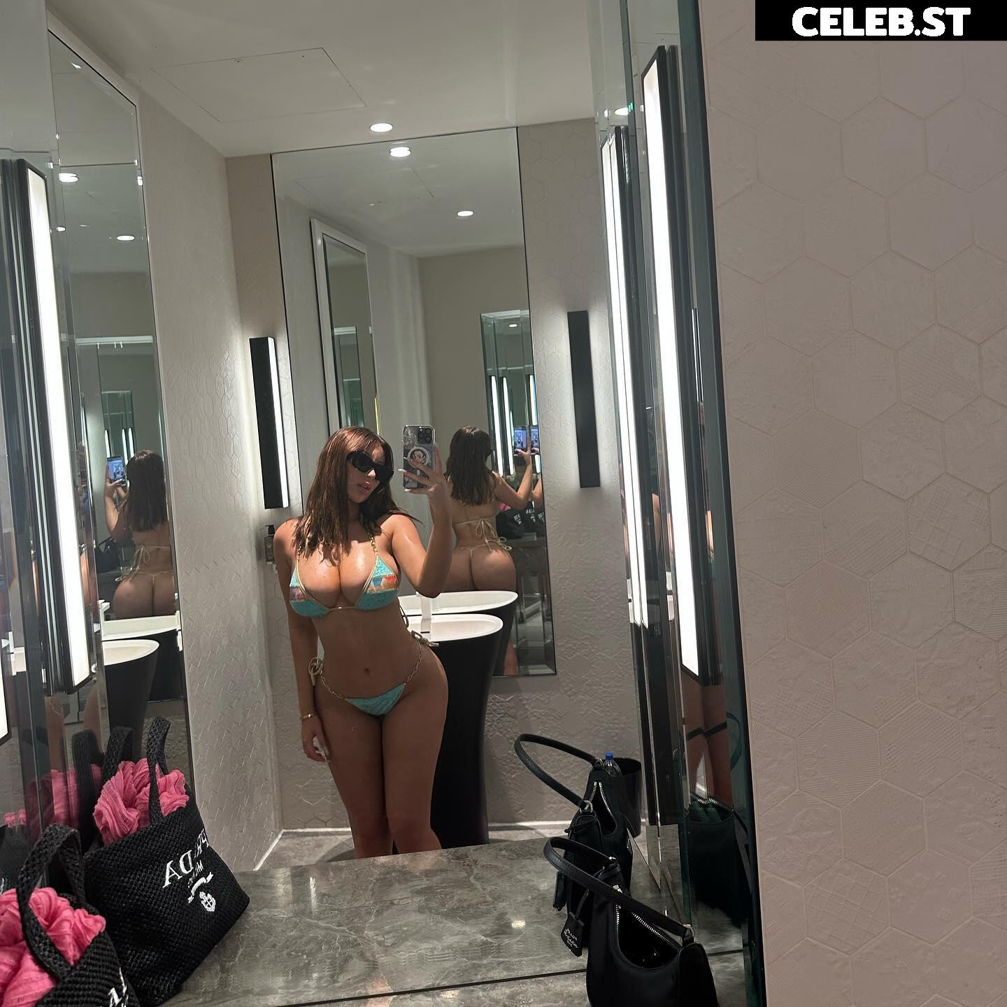 Mikaela Testa / @mikaelatestaa / @mikkimouse404 Image 11938369