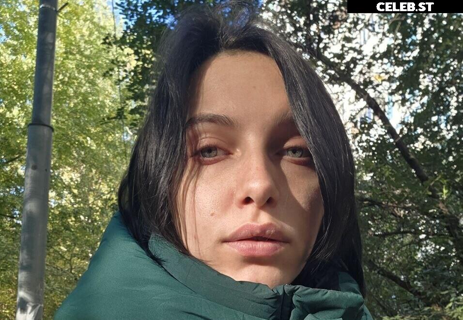 Daschushka / PeaceDaria Image 11937354