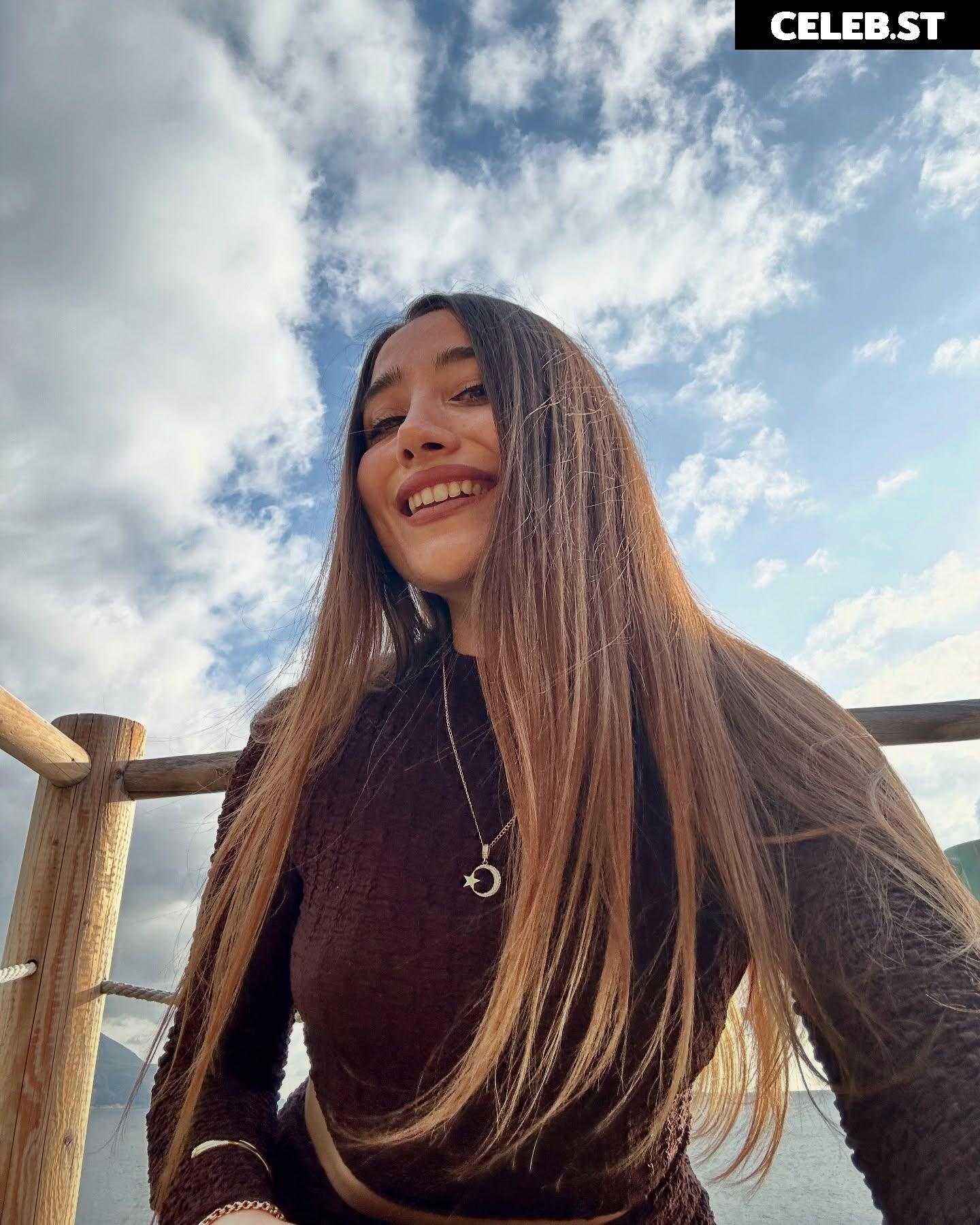 Merve Elmas / mrv.lms Image 11936390
