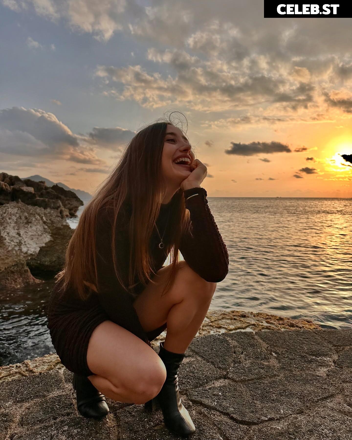 Merve Elmas / mrv.lms Image 11936394