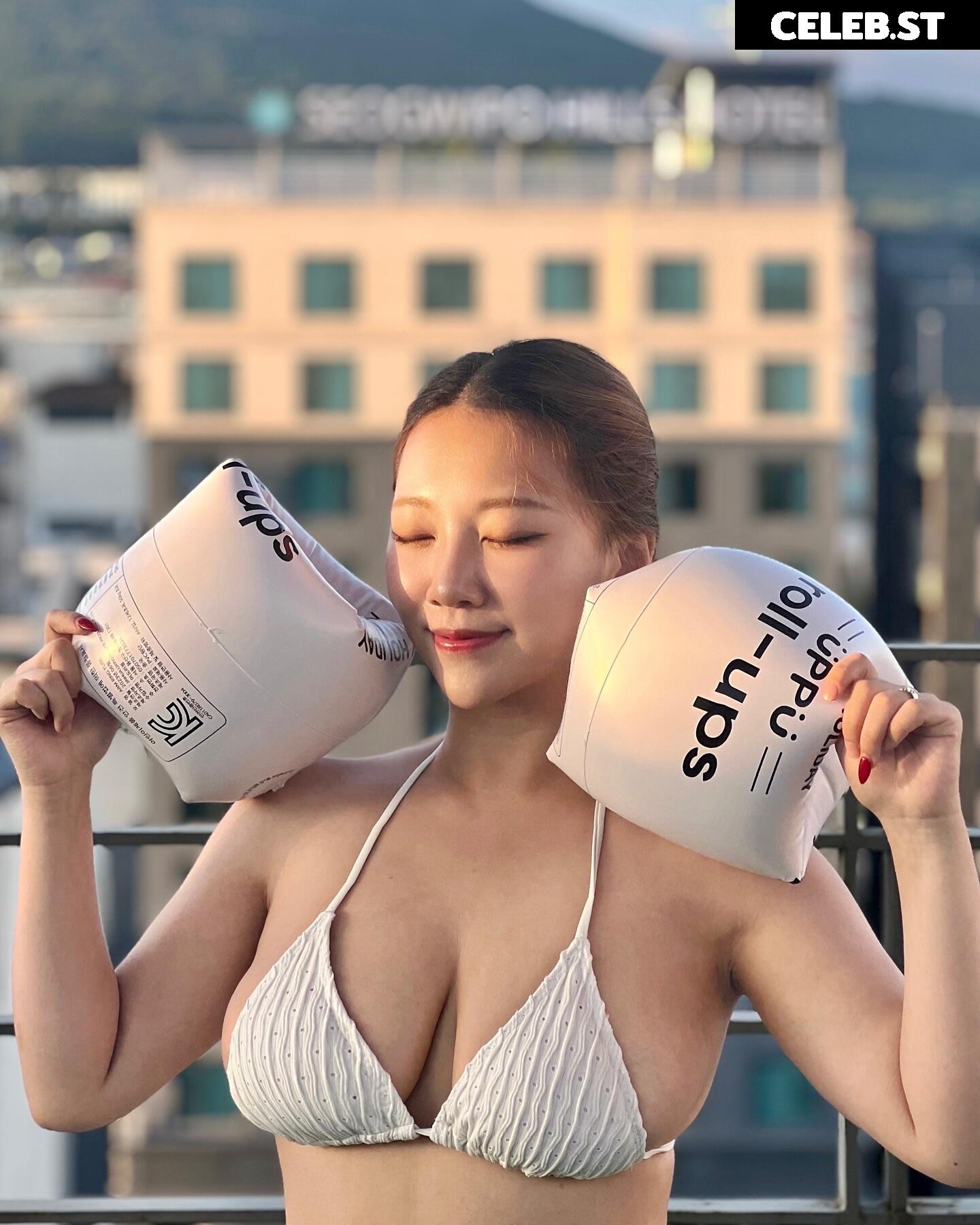 em_mioo Image 11936321