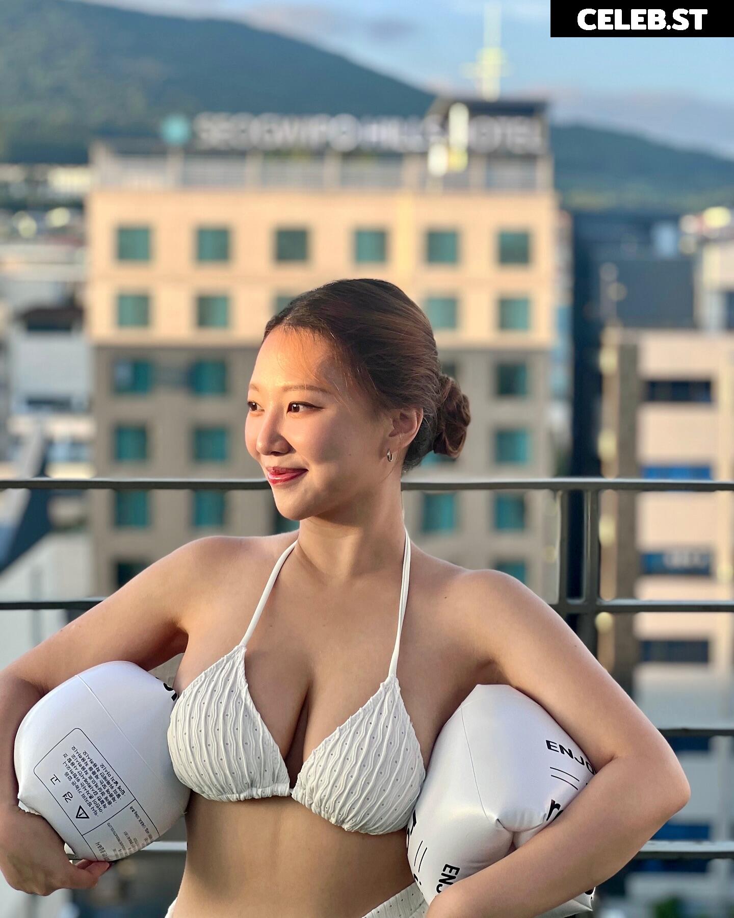 em_mioo Image 11936312