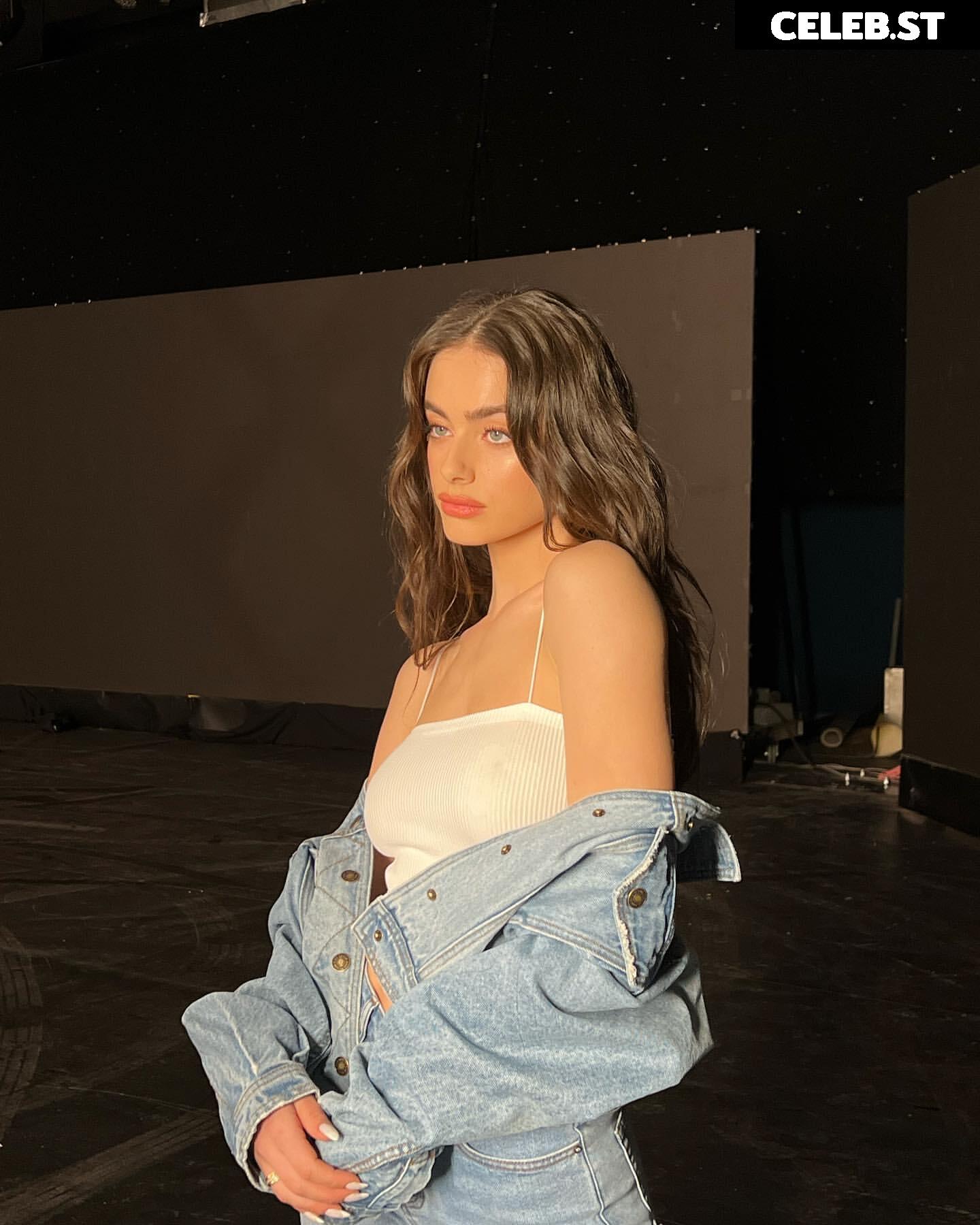 Yael Shelbia Image 11931596