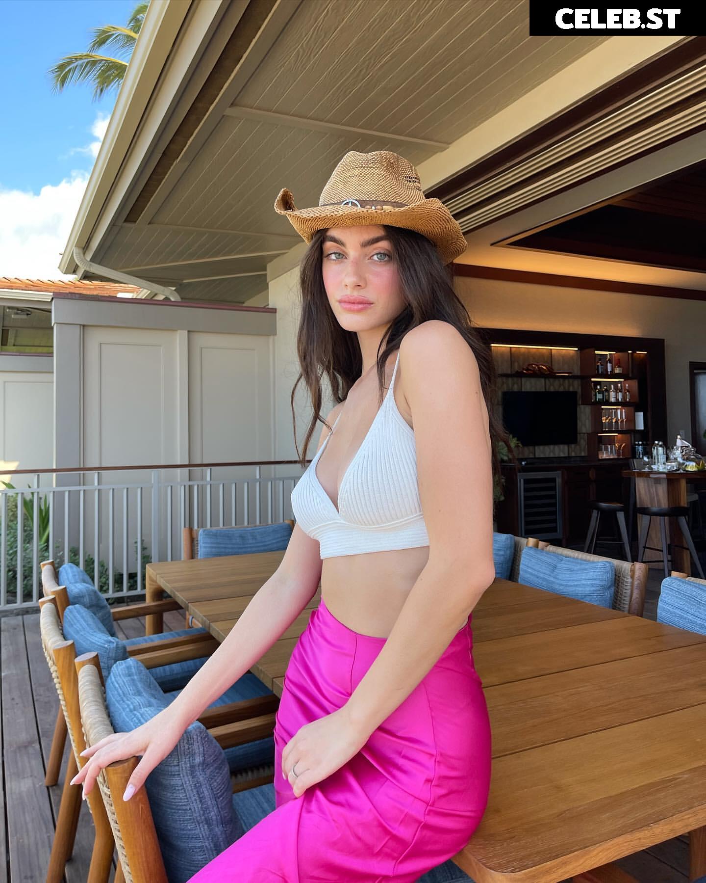 Yael Shelbia Image 11931557