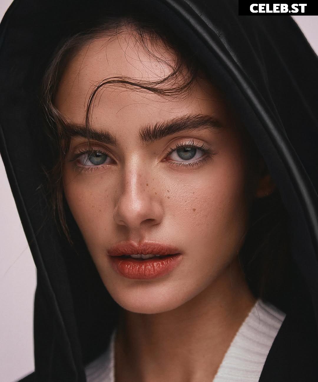 Yael Shelbia Image 11931714