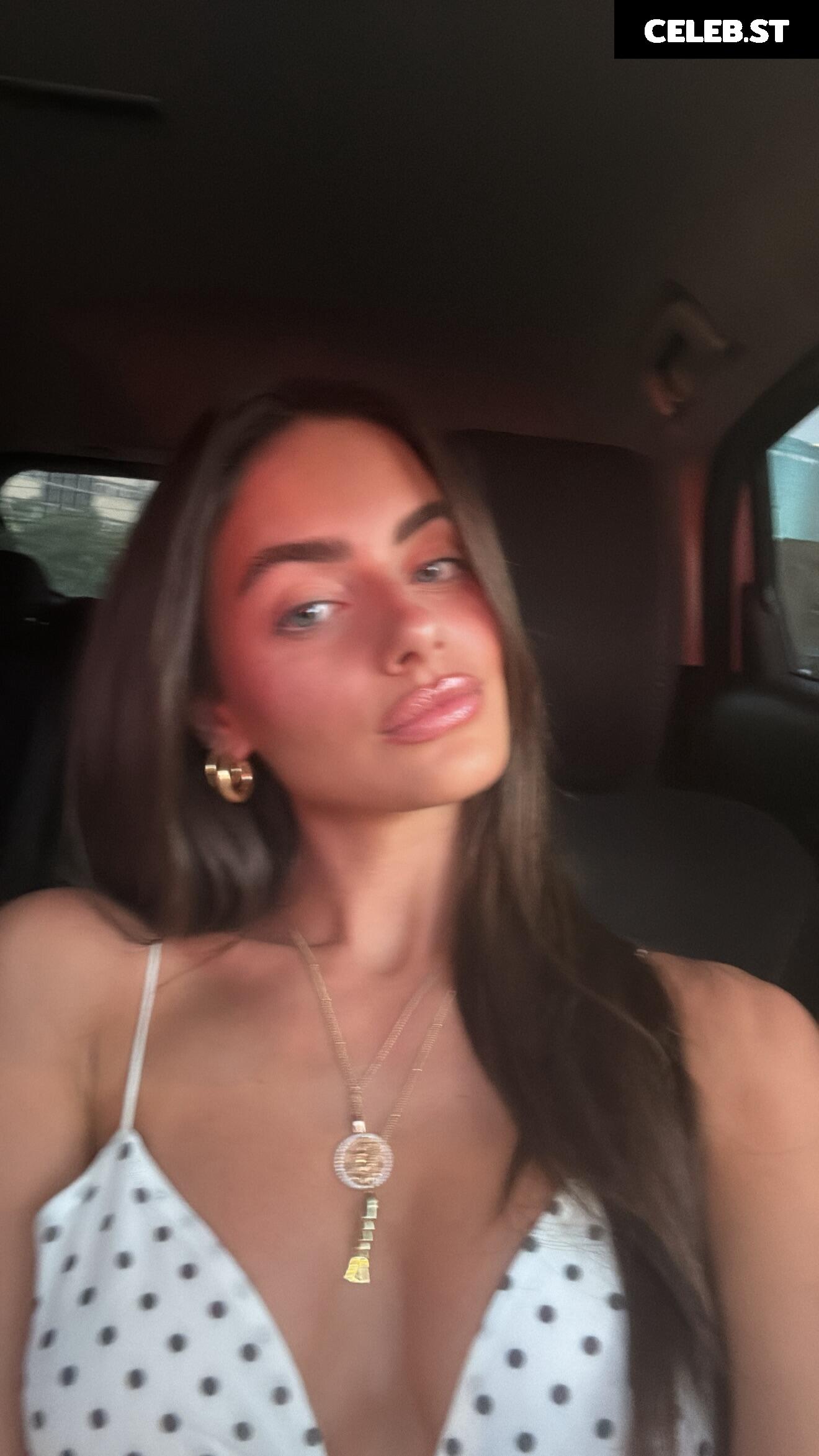 Yael Shelbia Image 11931733