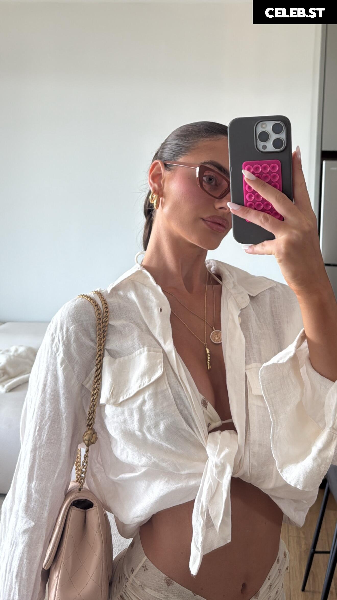 Yael Shelbia Image 11931732