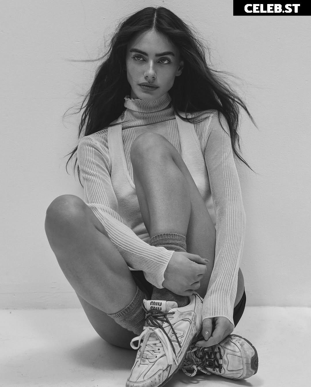 Yael Shelbia Image 11931686