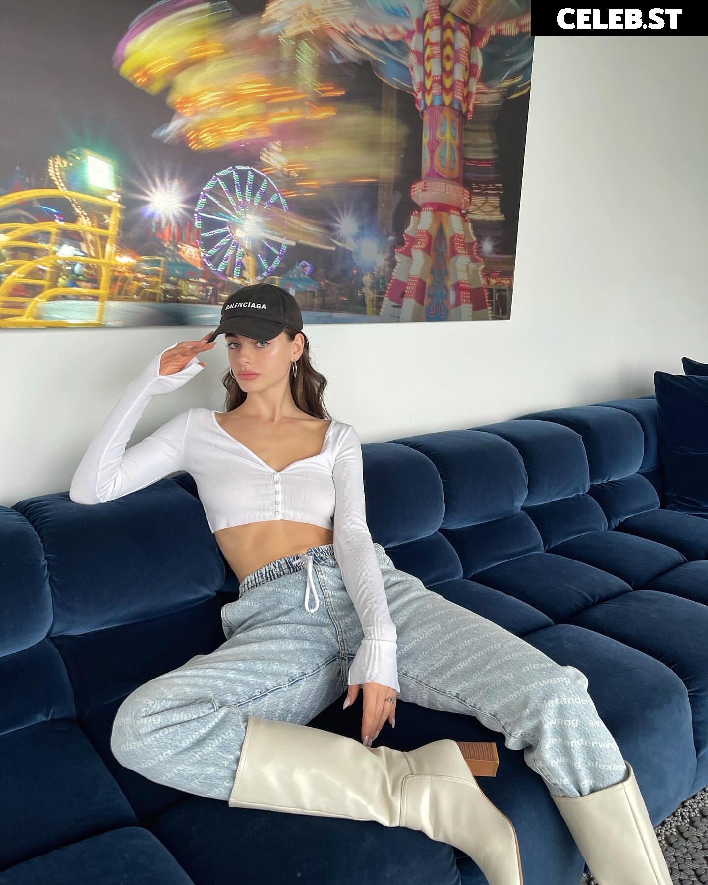 Yael Shelbia Image 11931627