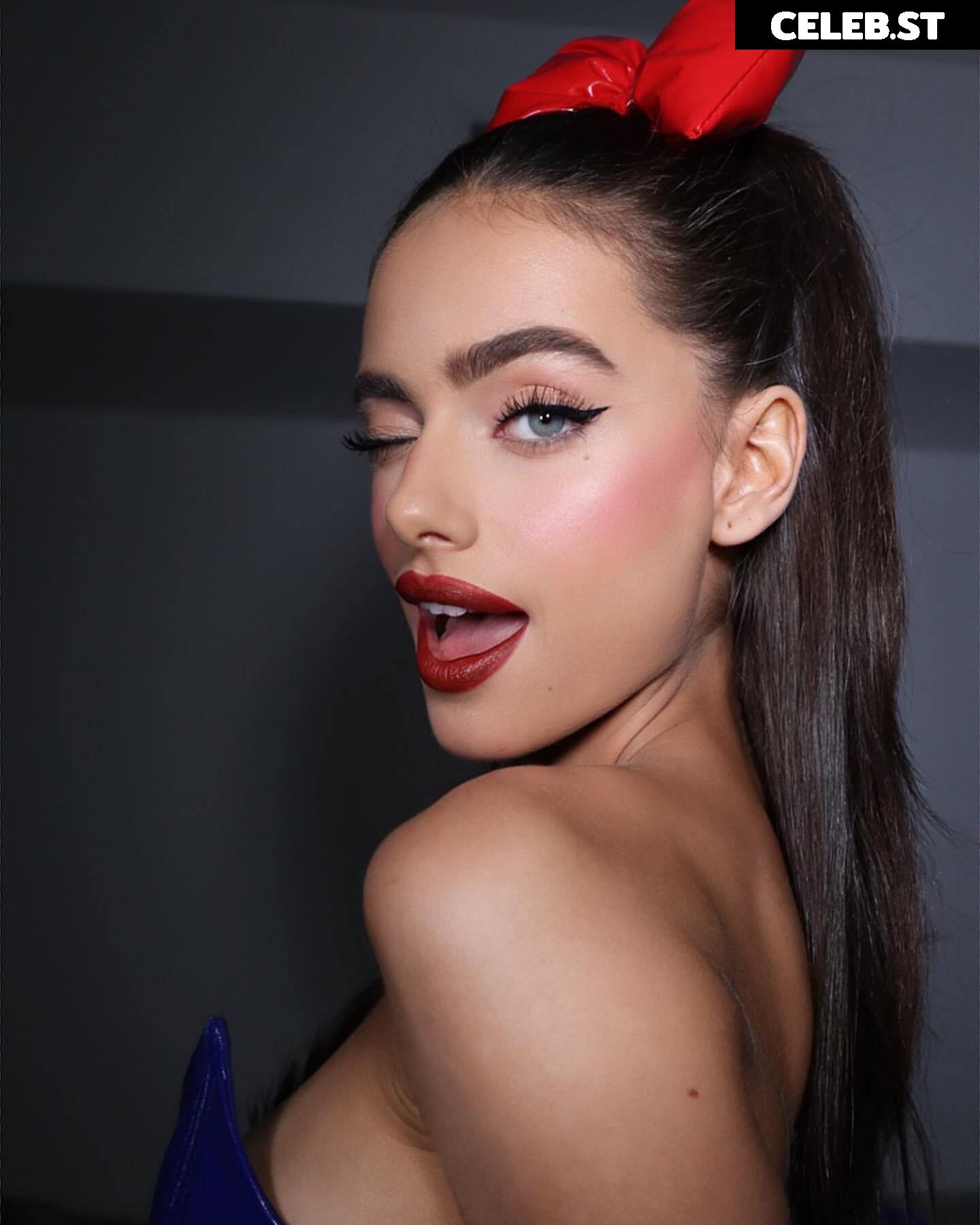 Yael Shelbia Image 11931626