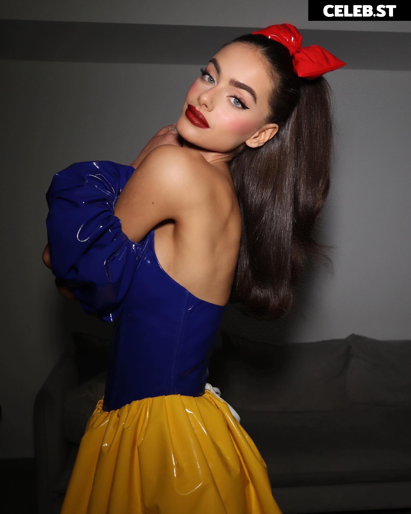 Yael Shelbia Image 11931617
